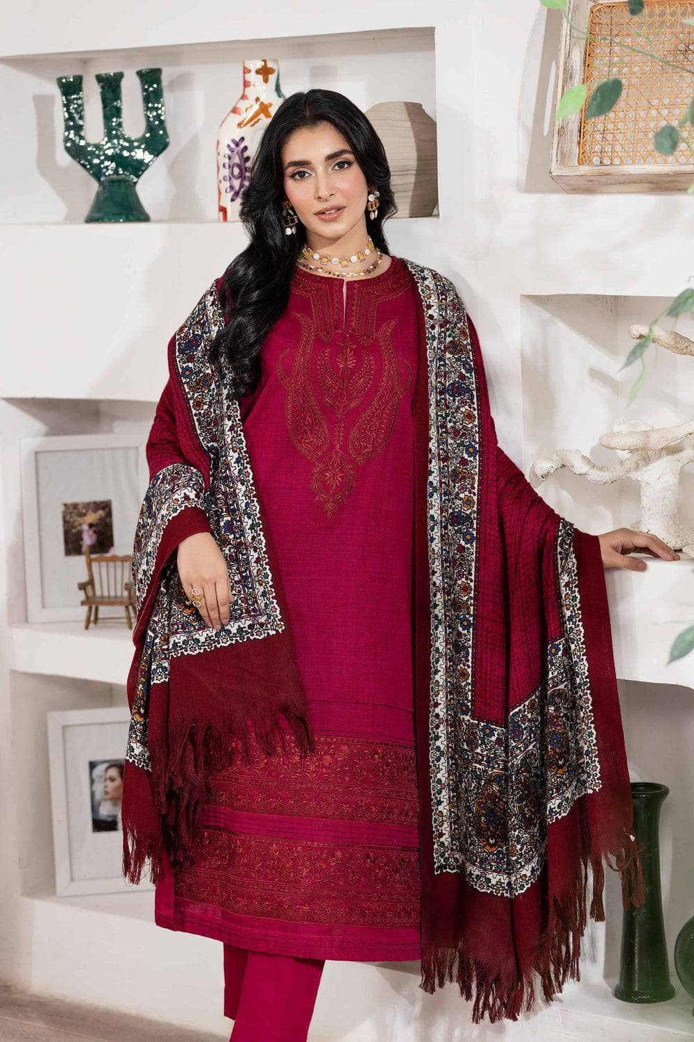 img_nishat_winter_23_awwal_boutique