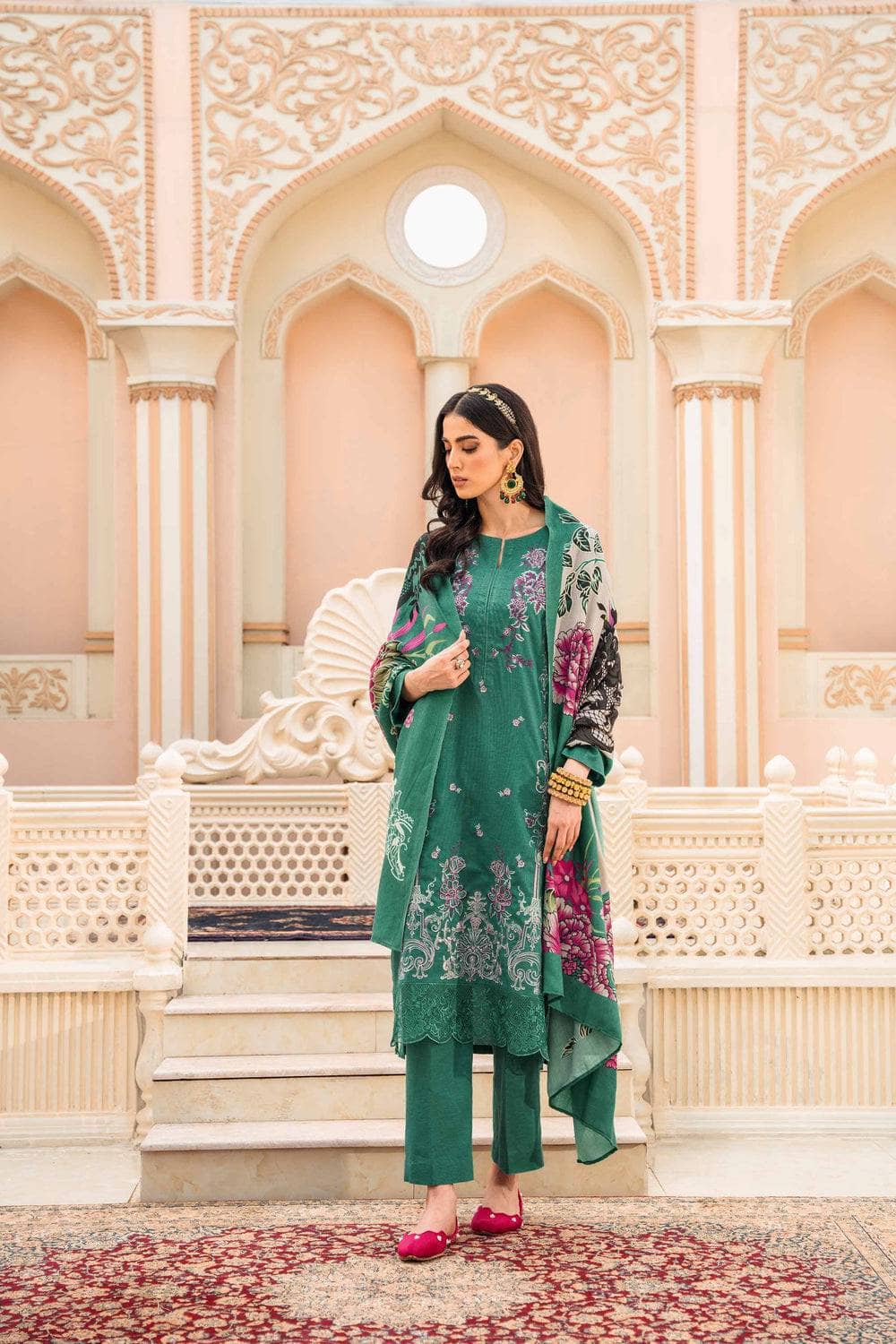 img_nishat_winter_23_awwal_boutique