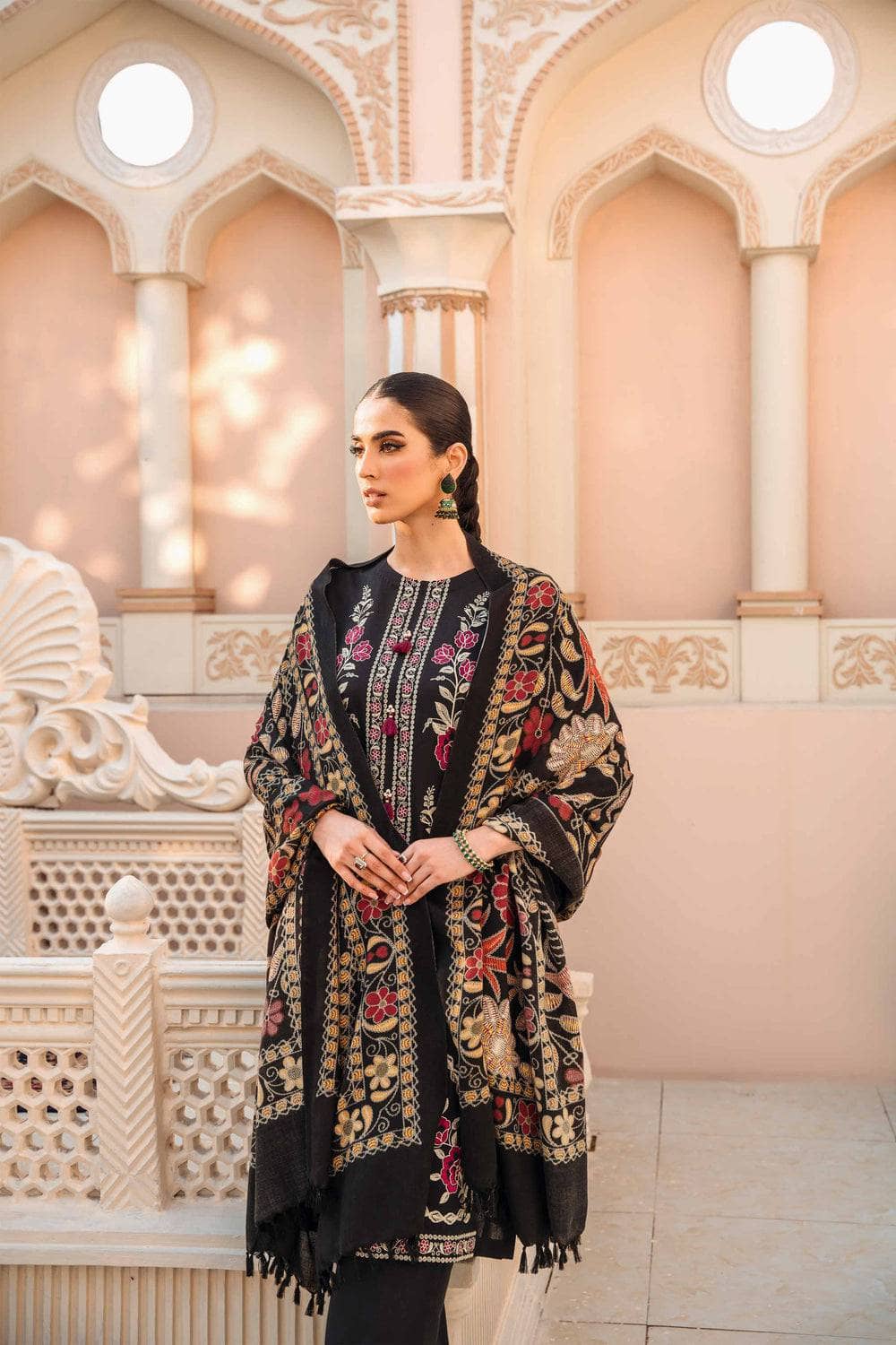 img_nishat_winter_23_awwal_boutique