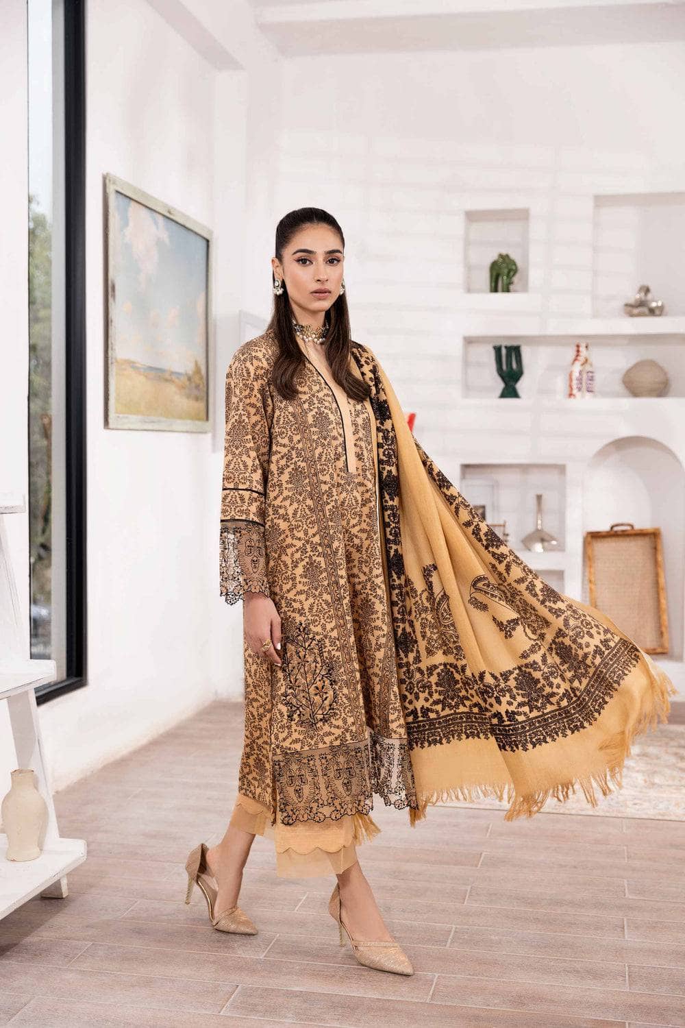 img_nishat_winter_23_awwal_boutique