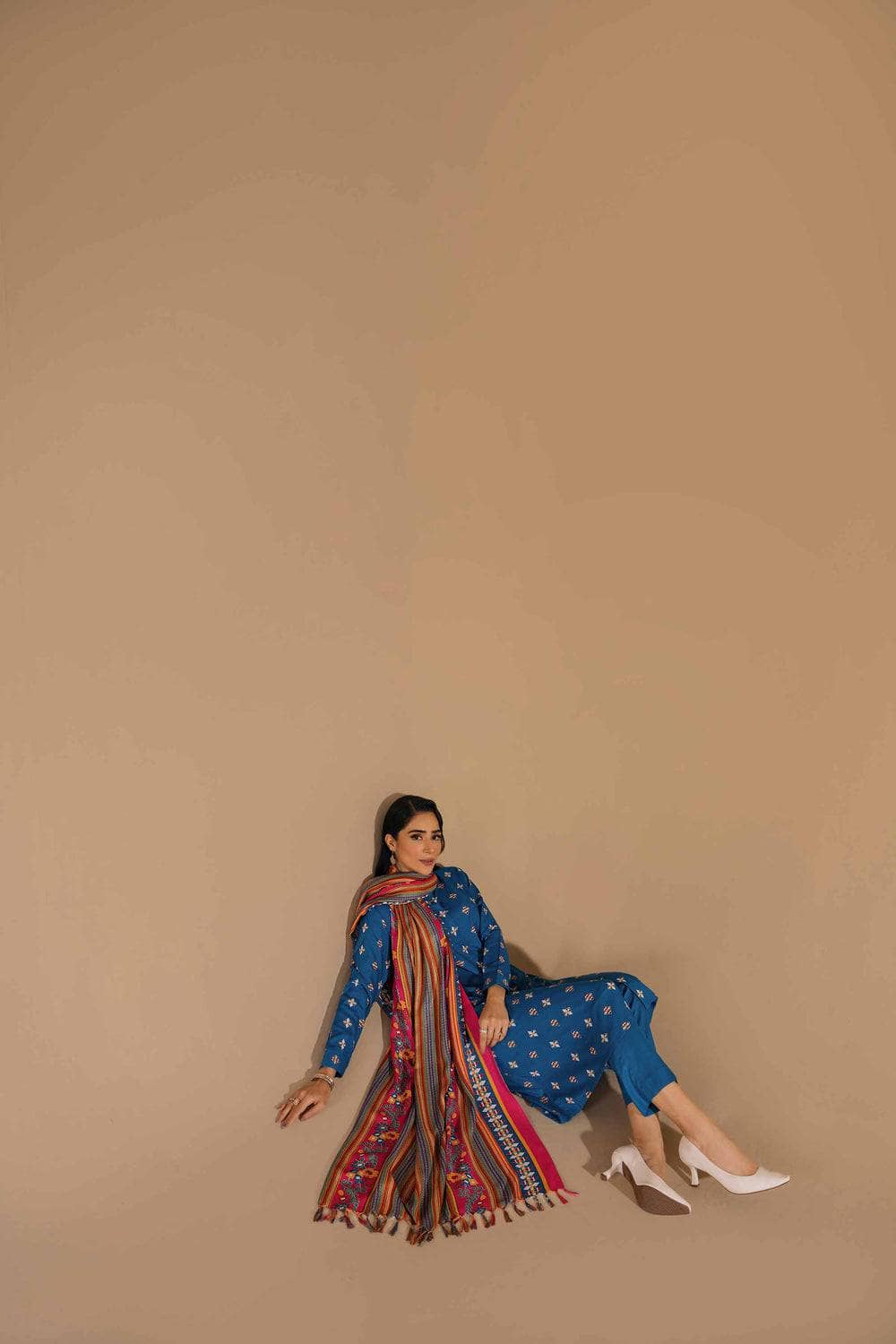 img_nishat_linen_awwal_boutique