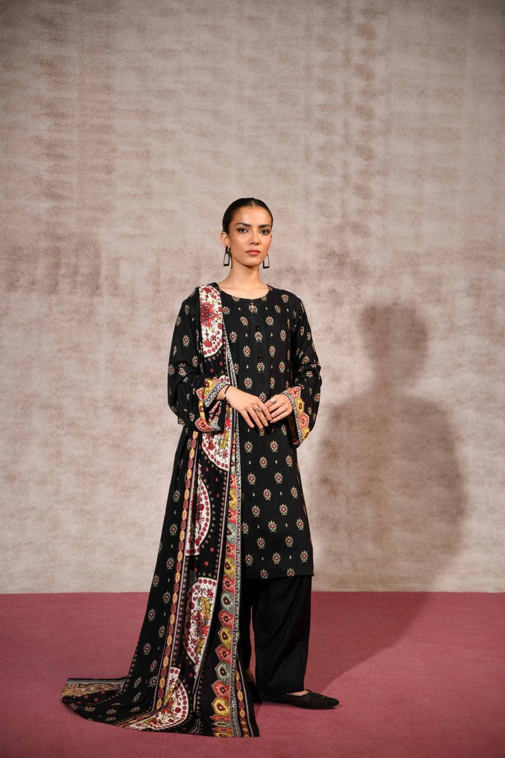 img_nishat_linen_awwal_boutique