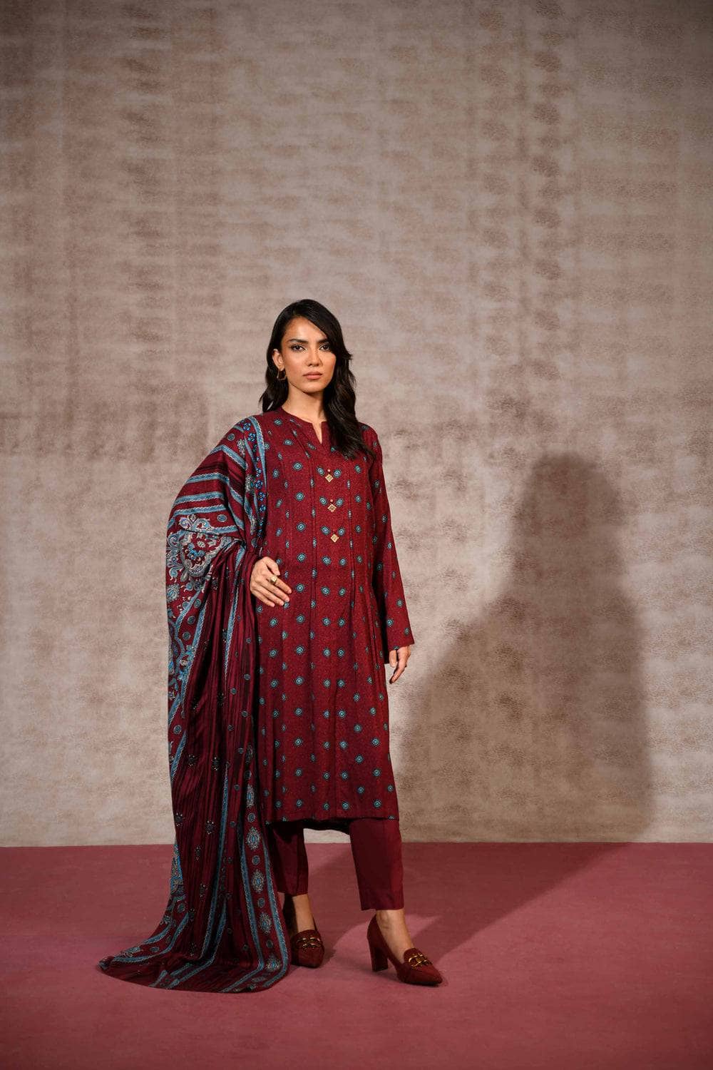 img_nishat_linen_awwal_boutique