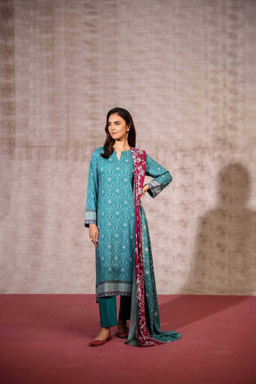 img_nishat_linen_awwal_boutique