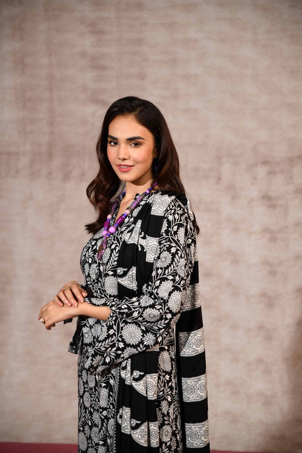 img_nishat_linen_awwal_boutique