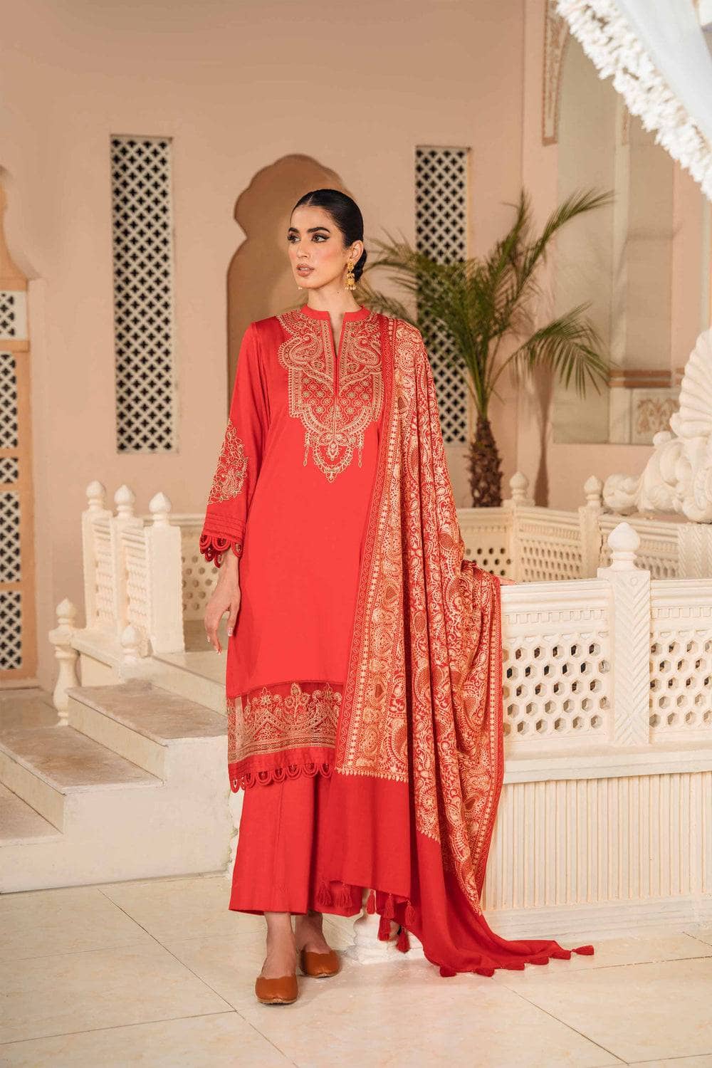 img_nishat_winter_23_awwal_boutique