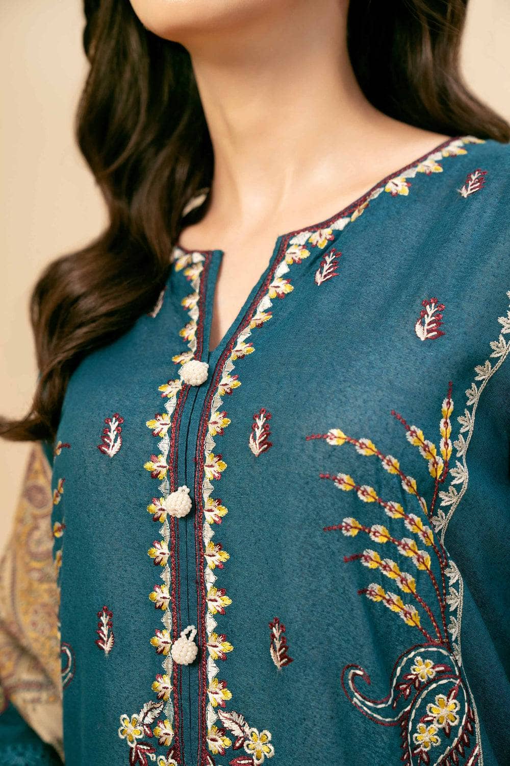 img_nishat_winter_24_awwal_boutique
