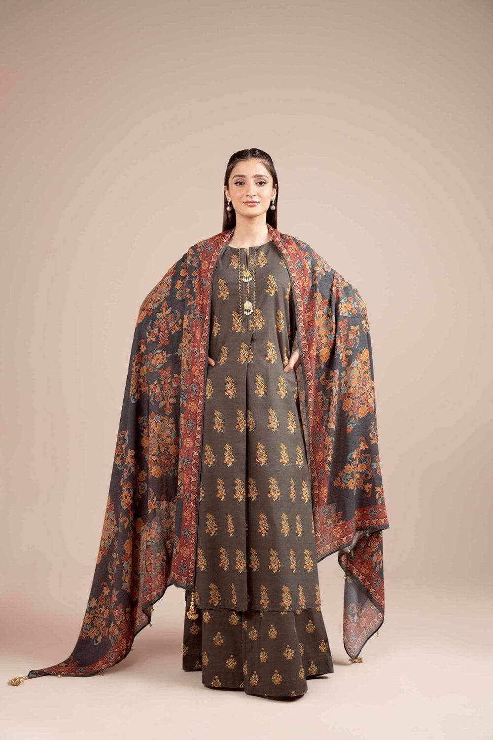 img_nishat_winter_24_awwal_boutique