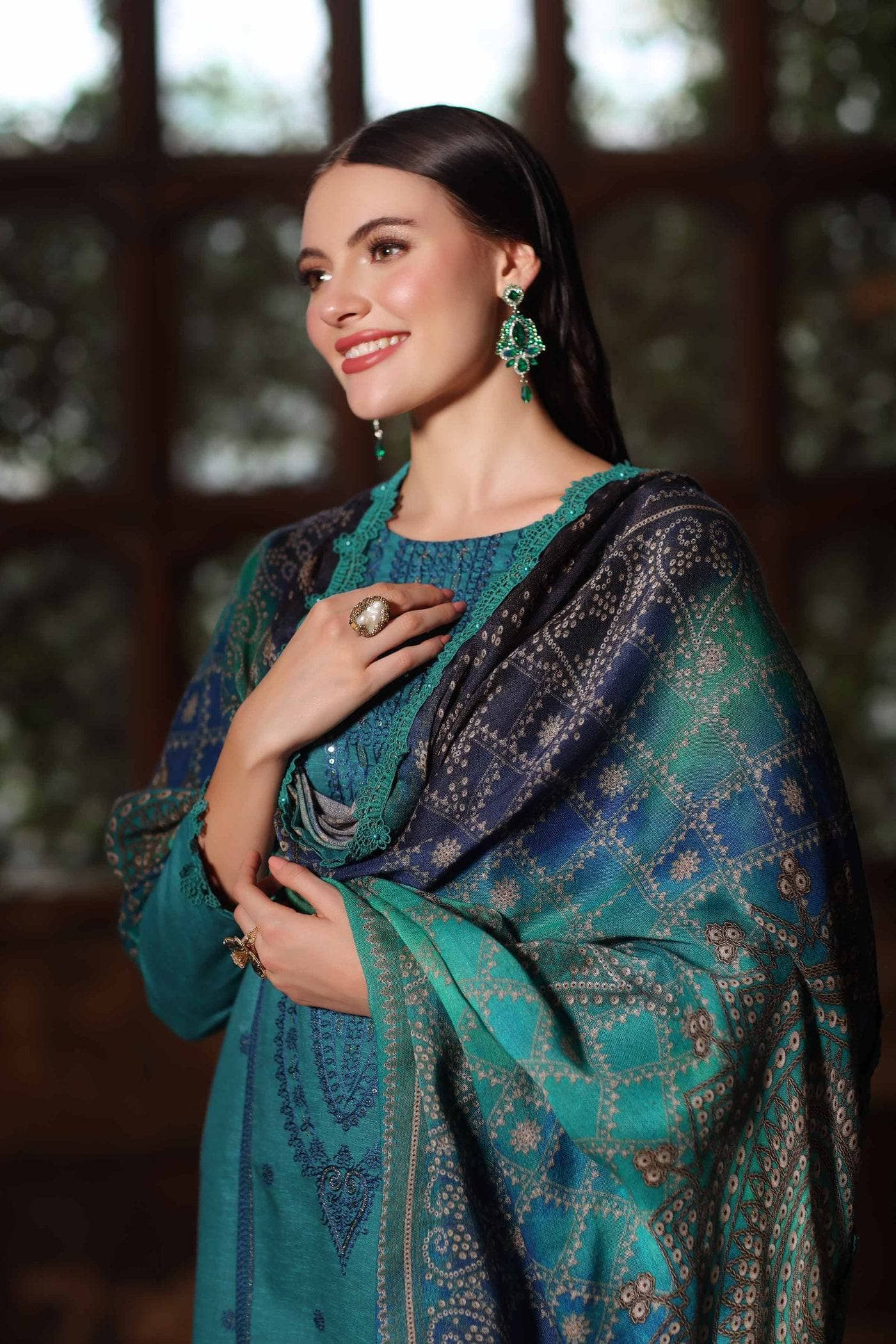 Nishat Winter 25/Digital Printed Embroidered Suit - 42502697/Karandi