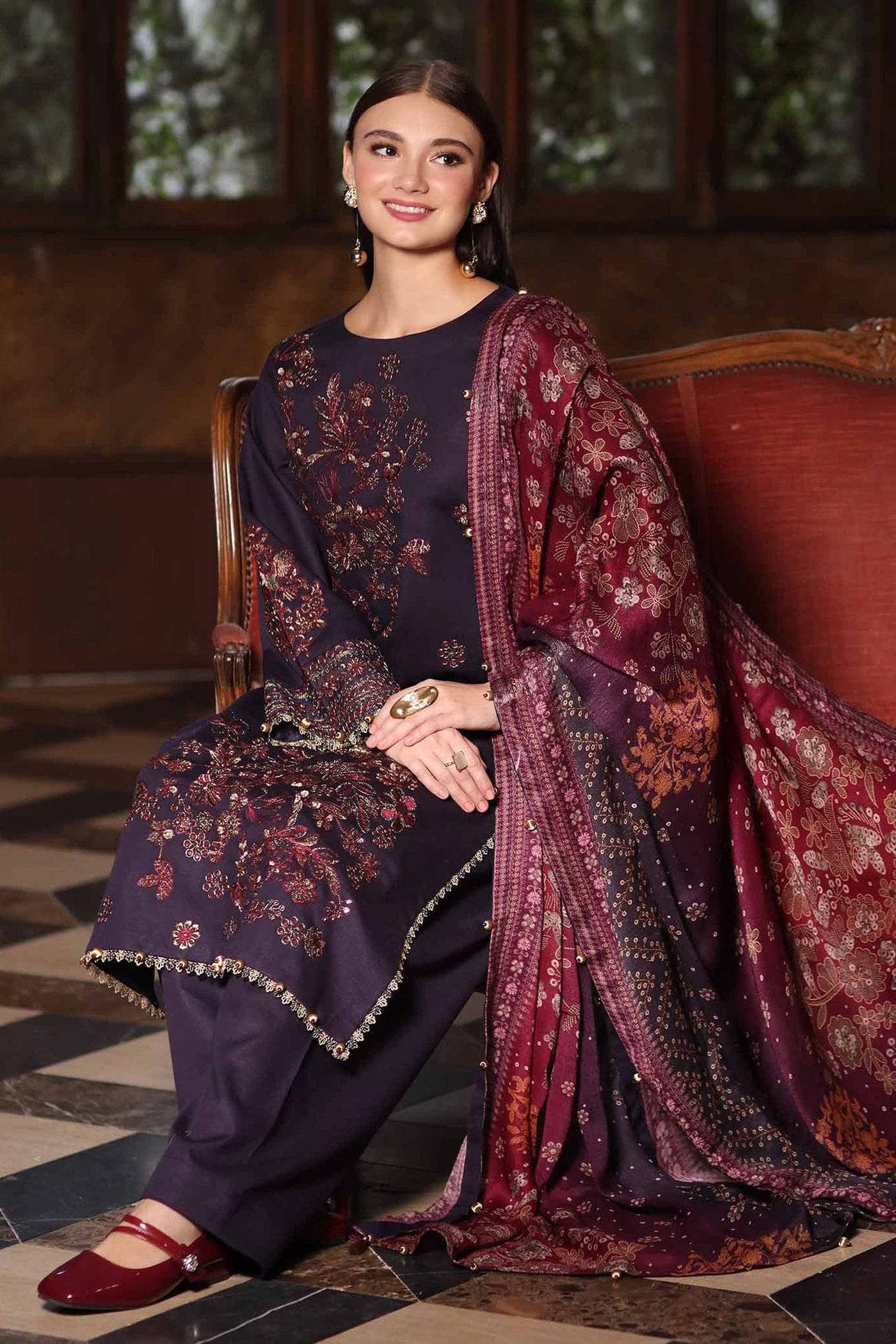 img_nishat_winter_25_awwal_boutique