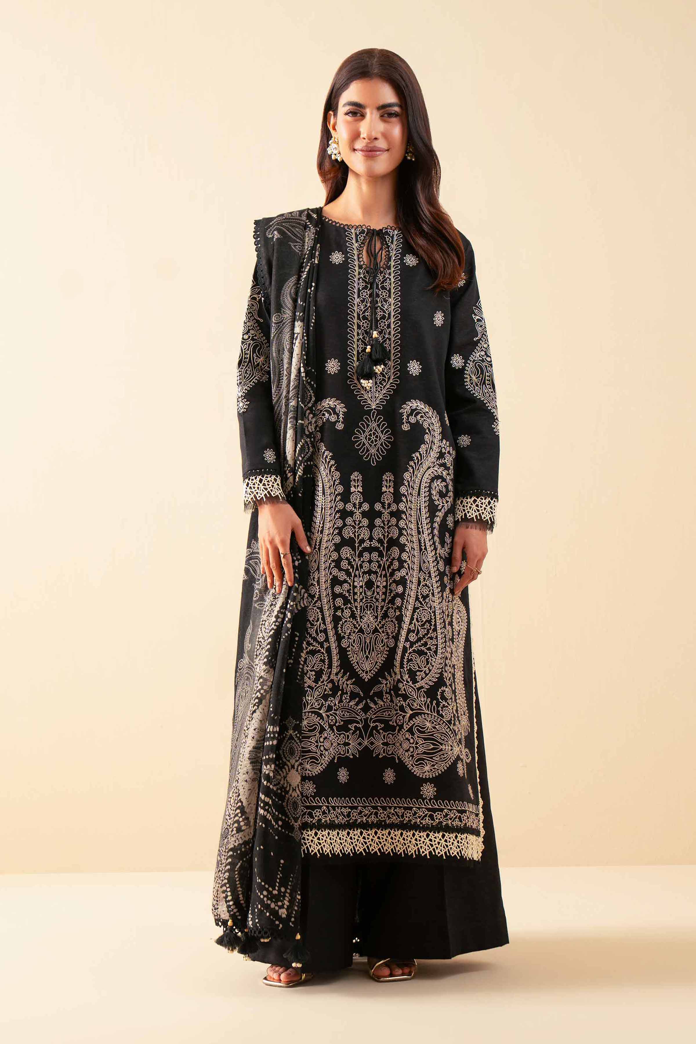 img_nishat_winter_25_awwal_boutique