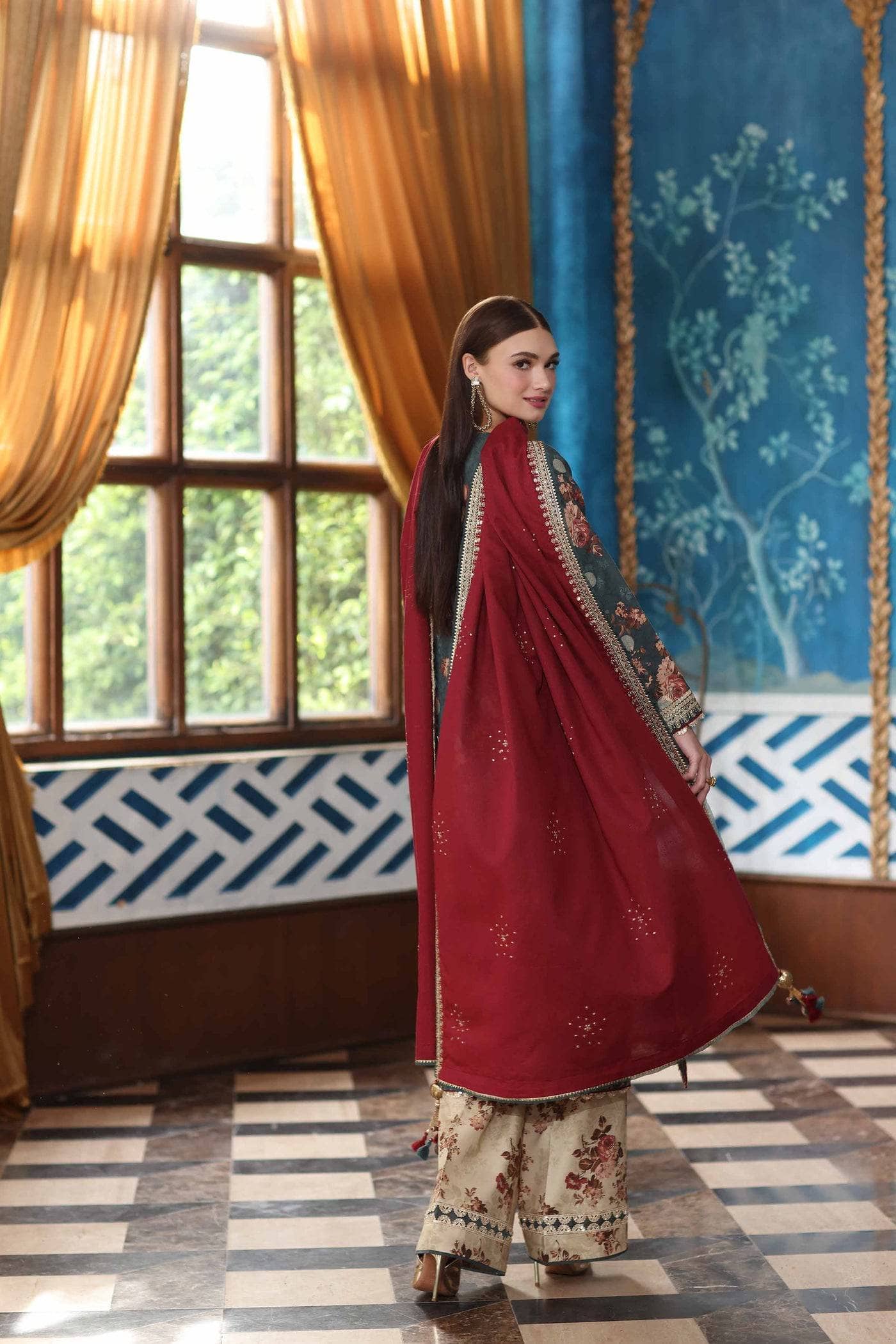 Nishat Winter 25/Digital Printed Embroidered Suit - 42502724
