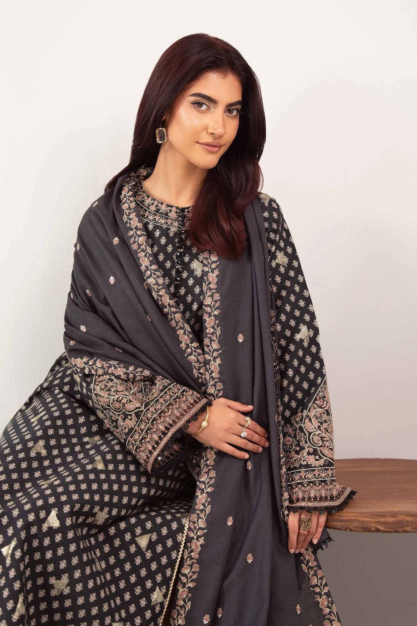 img_nishat_winter_awwal_boutique