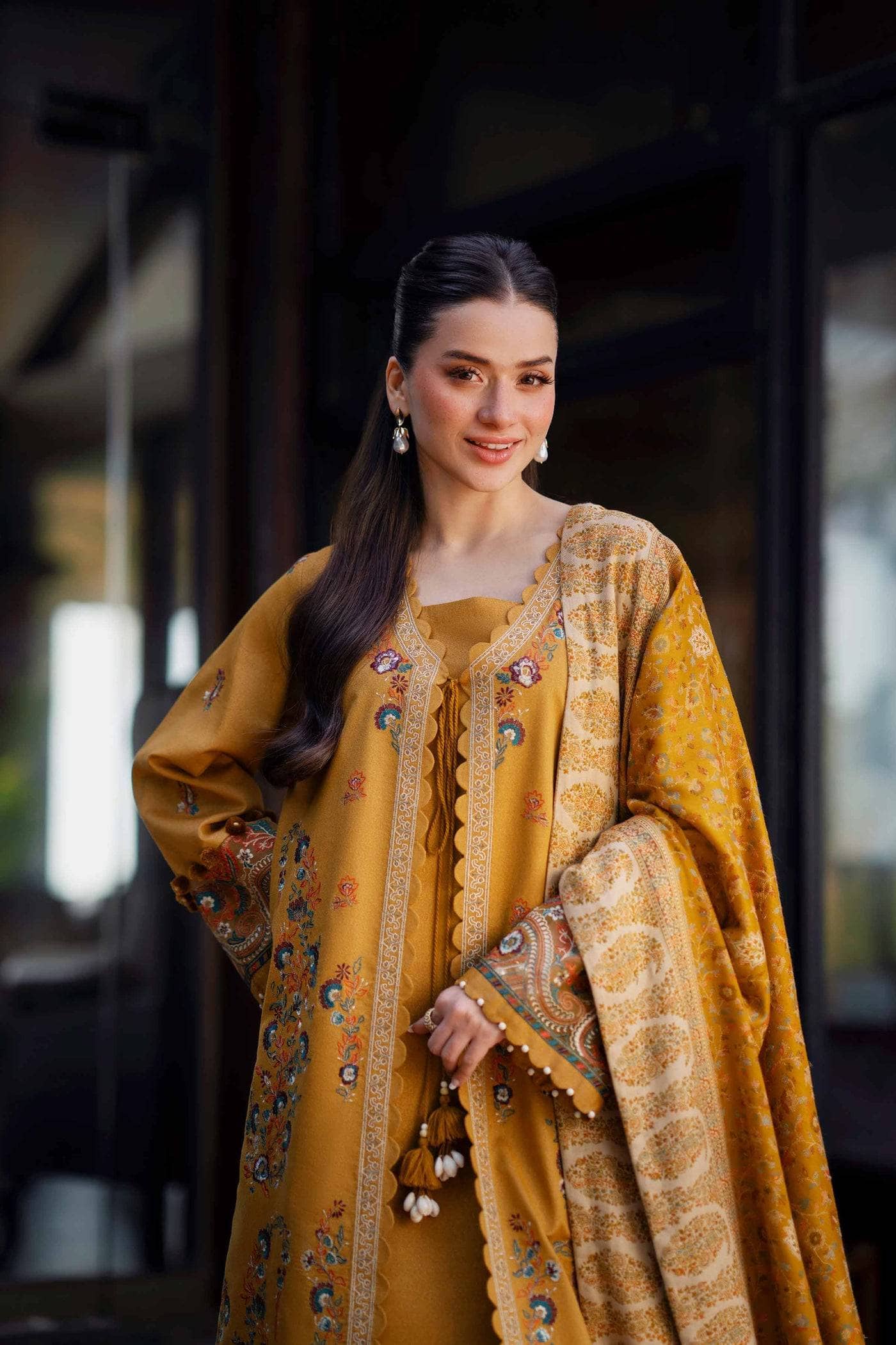 img_nishat_winter_25_awwal_boutique