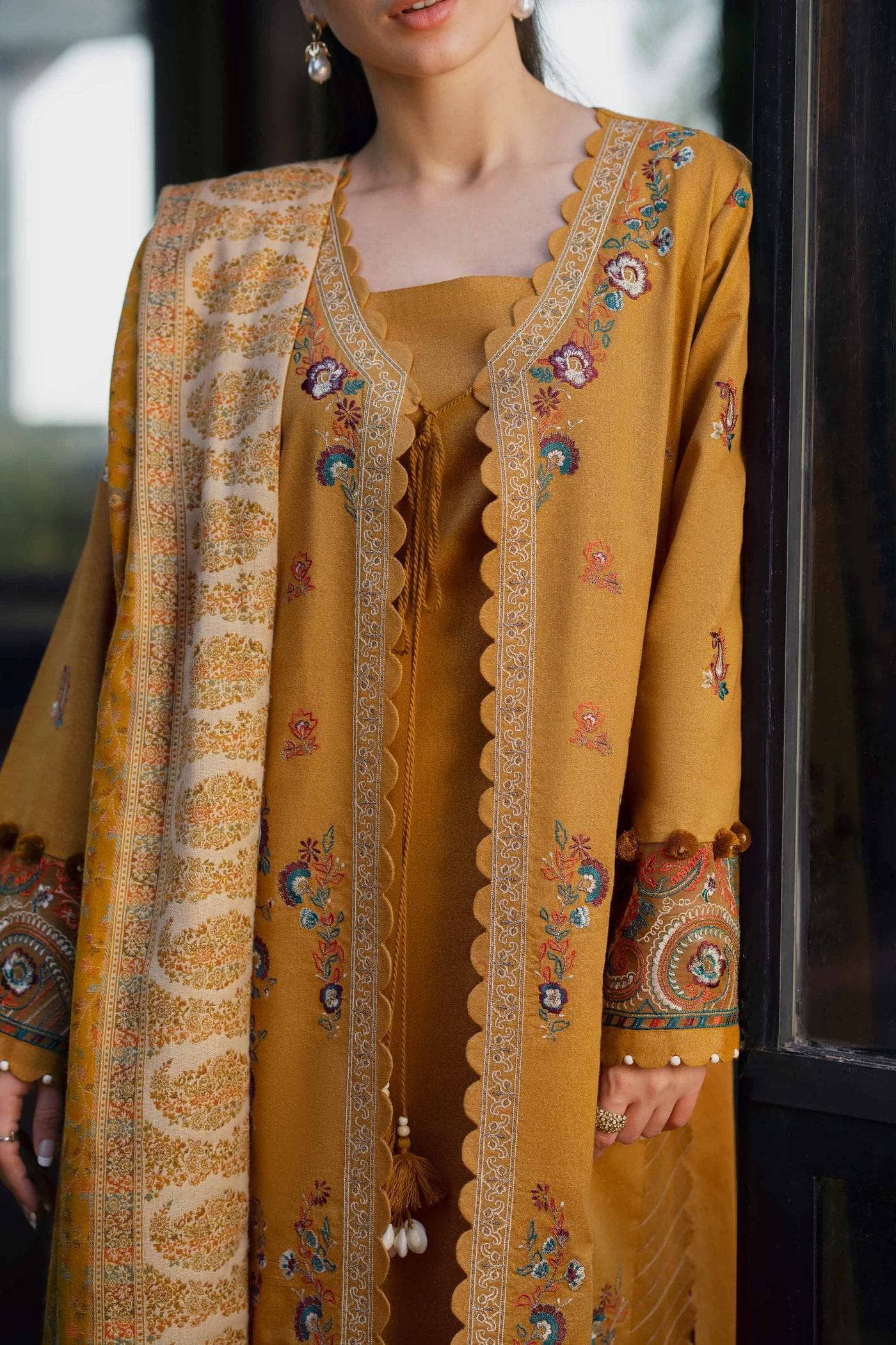 img_nishat_winter_25_awwal_boutique