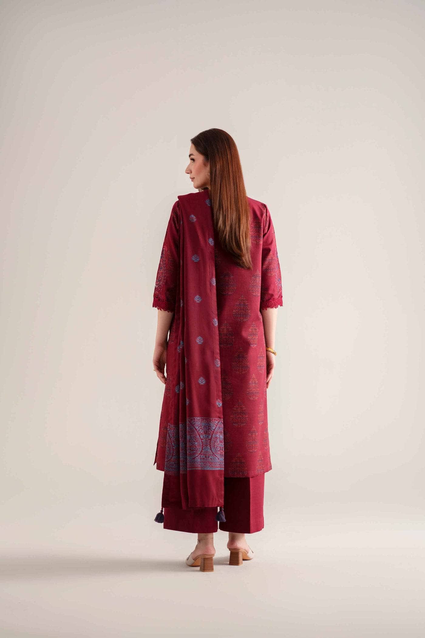 Nishat Winter 25/Printed Embroidered Suit - 42502522/Khaddar