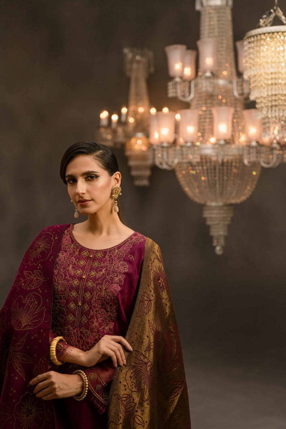 img_nishat_winter_23_awwal_boutique