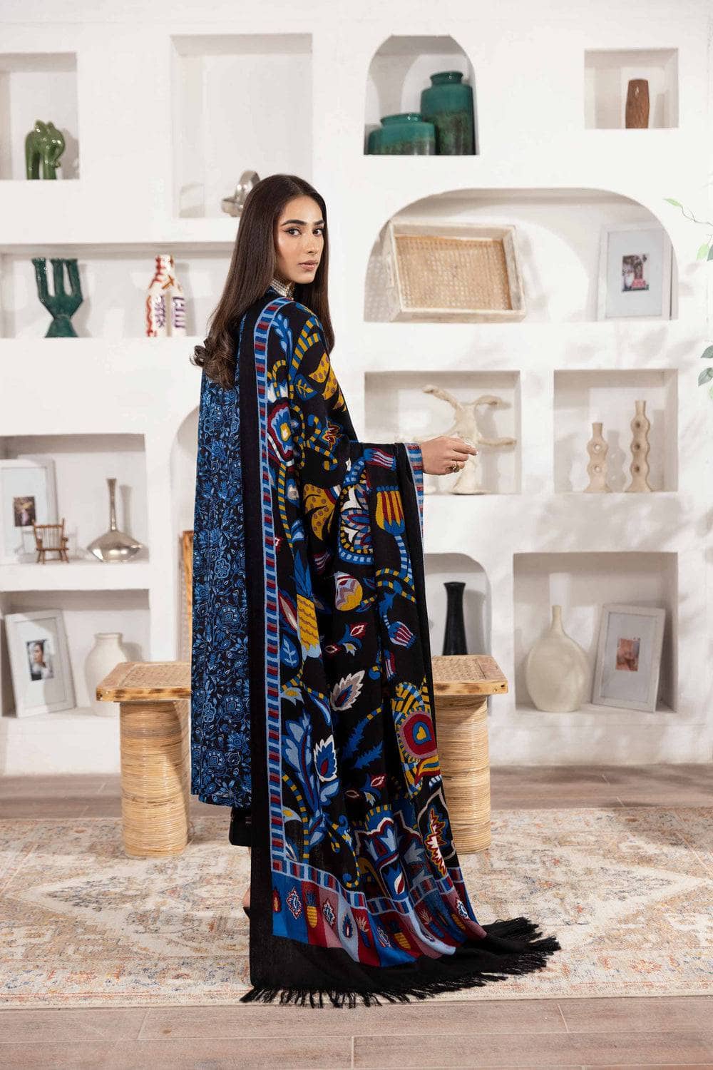 img_nishat_winter_23_awwal_boutique