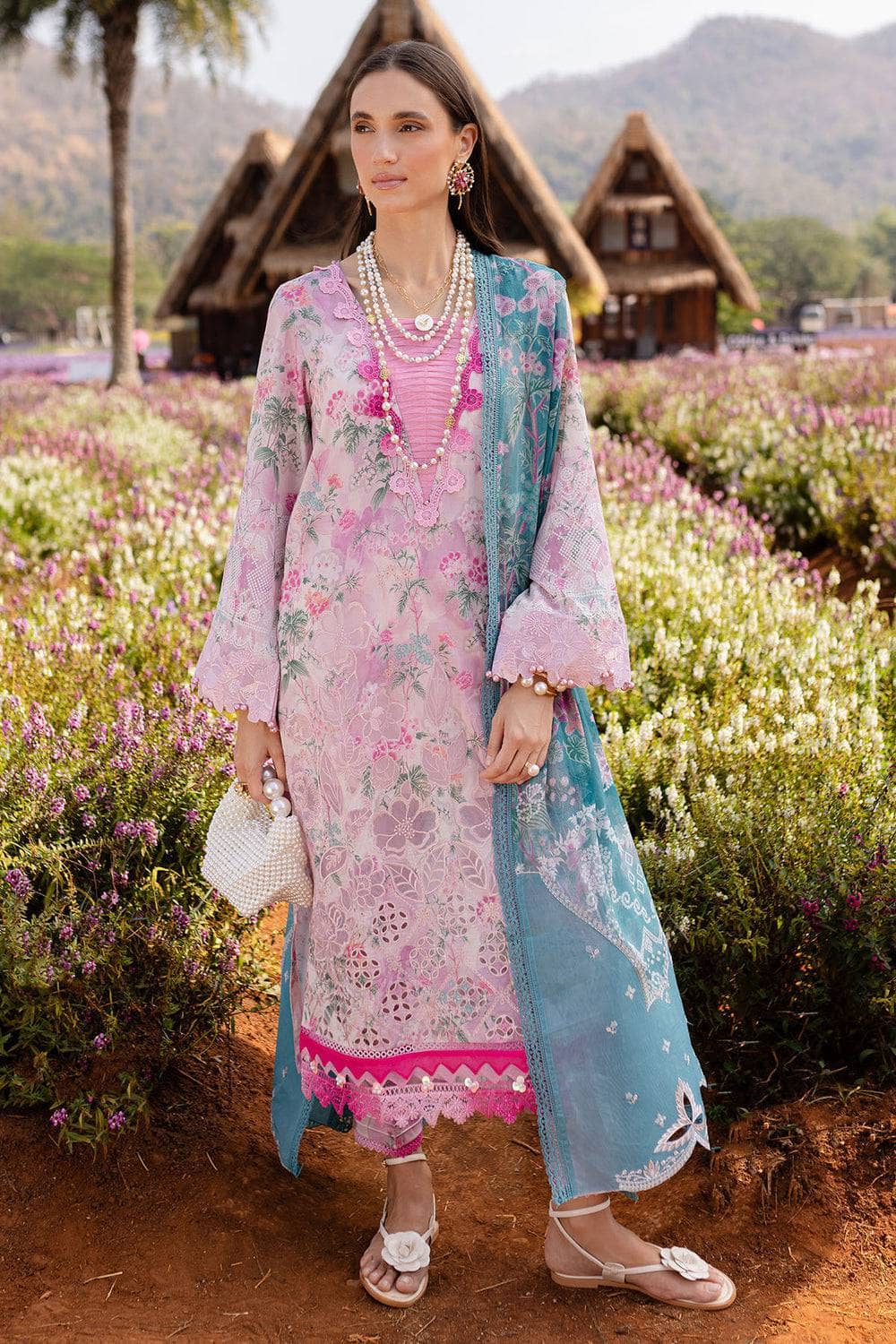 Nureh Bloom Lawn/01