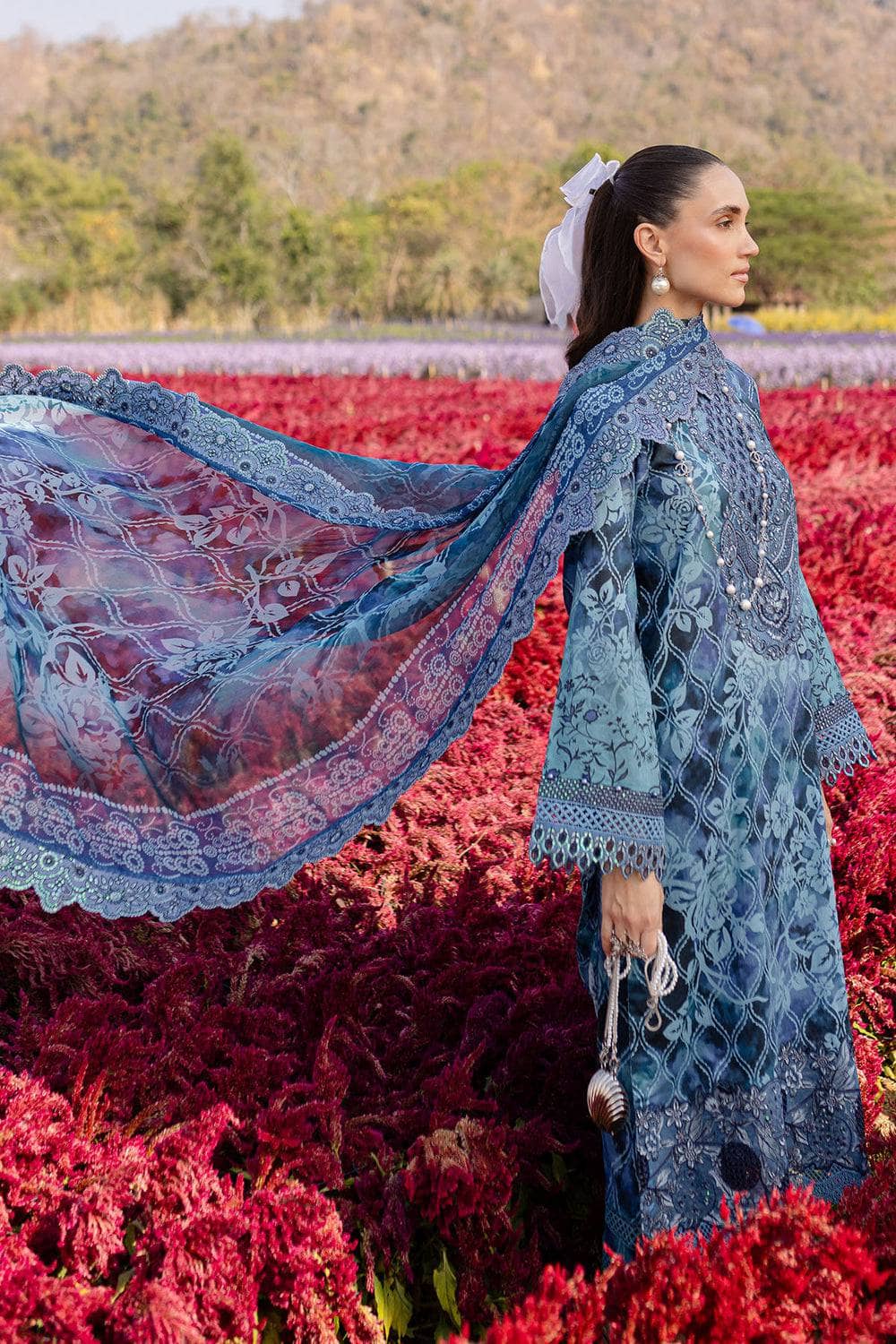 Nureh Bloom Lawn/03
