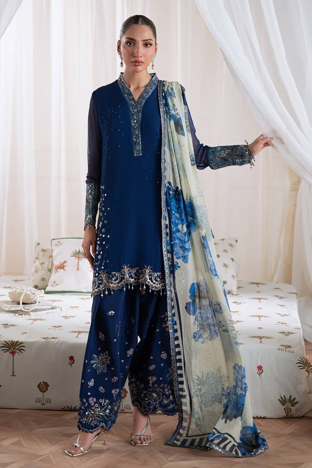 img_nureh_amaya_formals_awwal_boutique