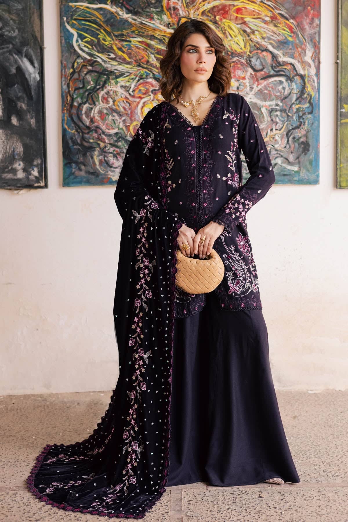 Nureh Exclusive Luxury Formals/Velvet Embroideried Shawl/NE 182