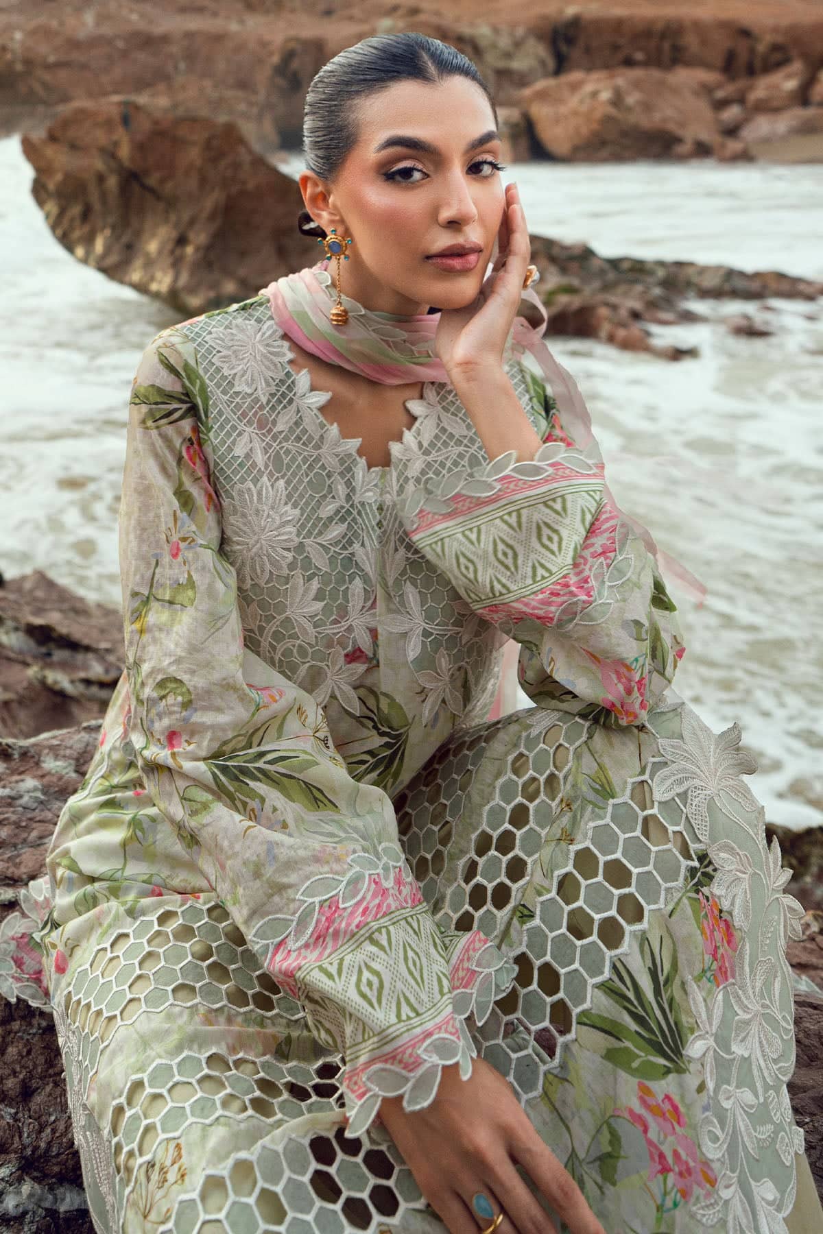 img_nureh_gardenia_awwal_boutique