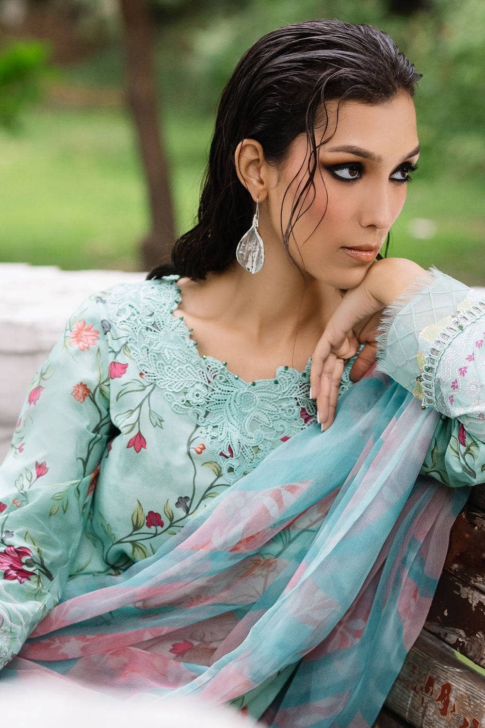 Nureh Lawn Pakistani Suit Restocked/Nureh Daily Delight Chikankari Lace Collection/03