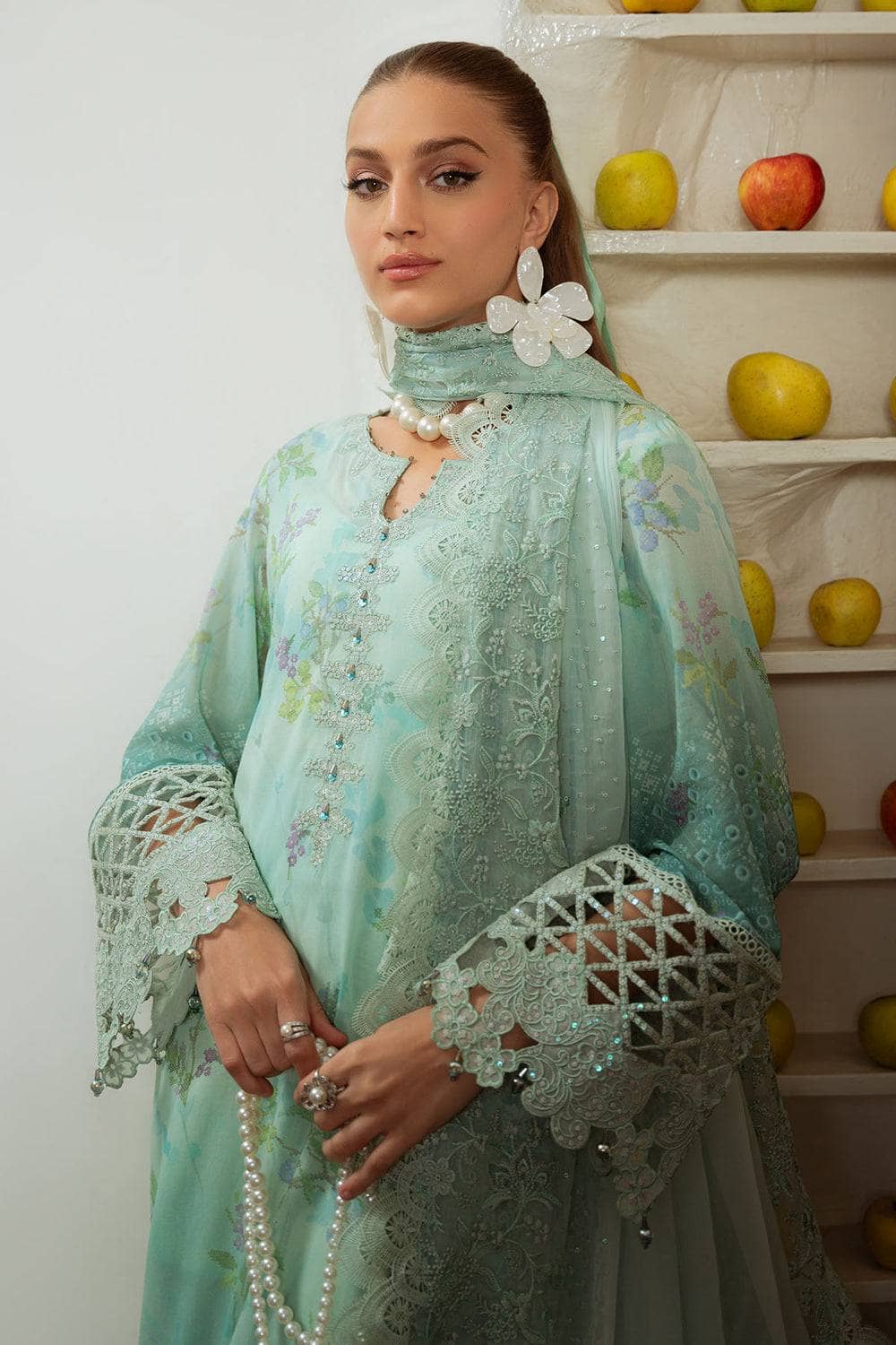 img_nureh_maya_swiss_lawn_awwal_boutiue