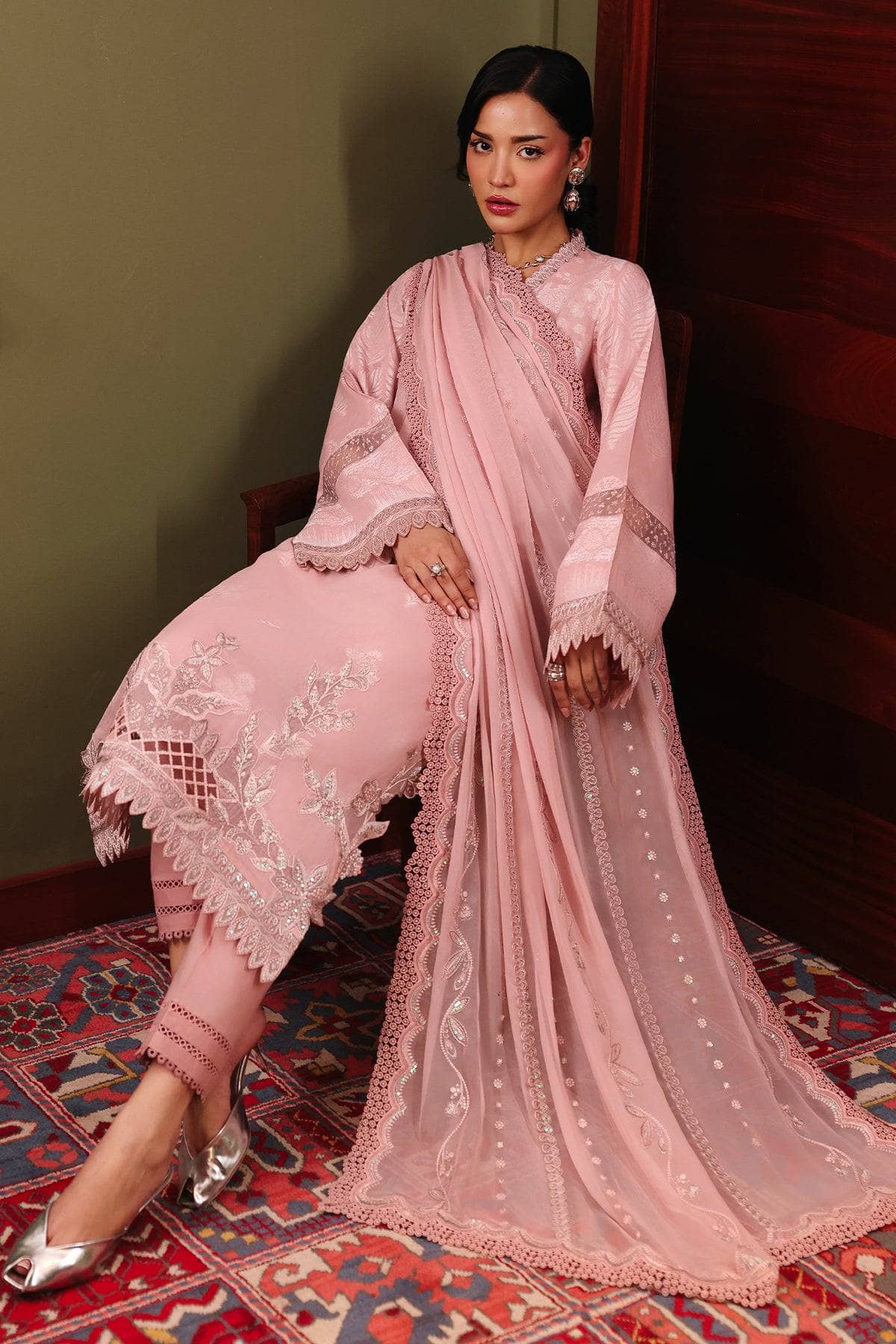 img_nureh_maya_jacquard_awwal_boutique