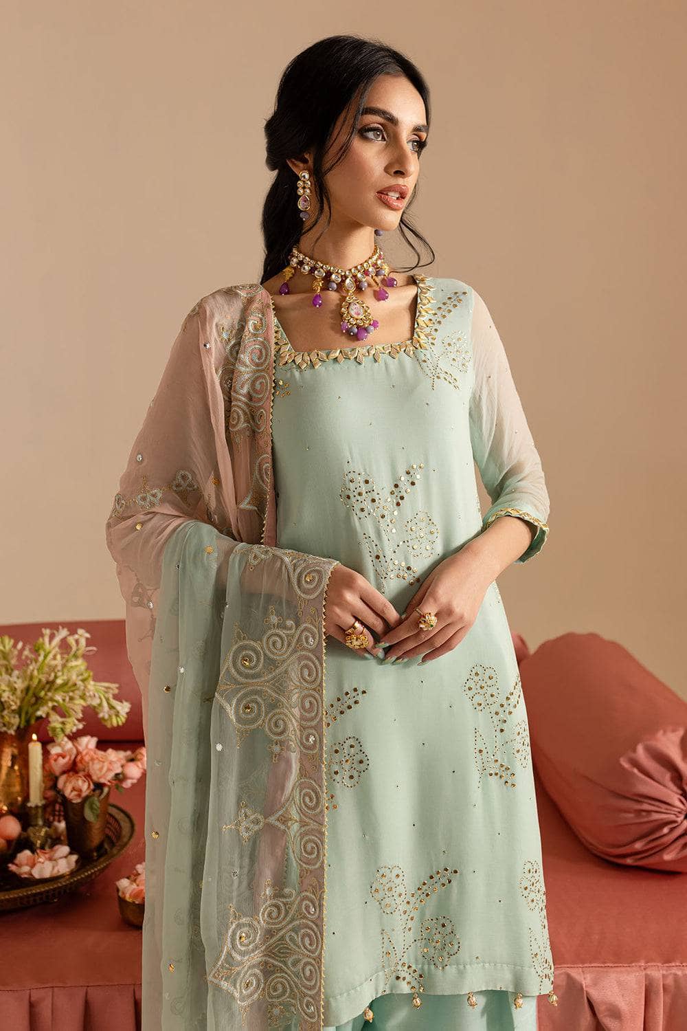 img_nureh_mukesh_awwal_boutique