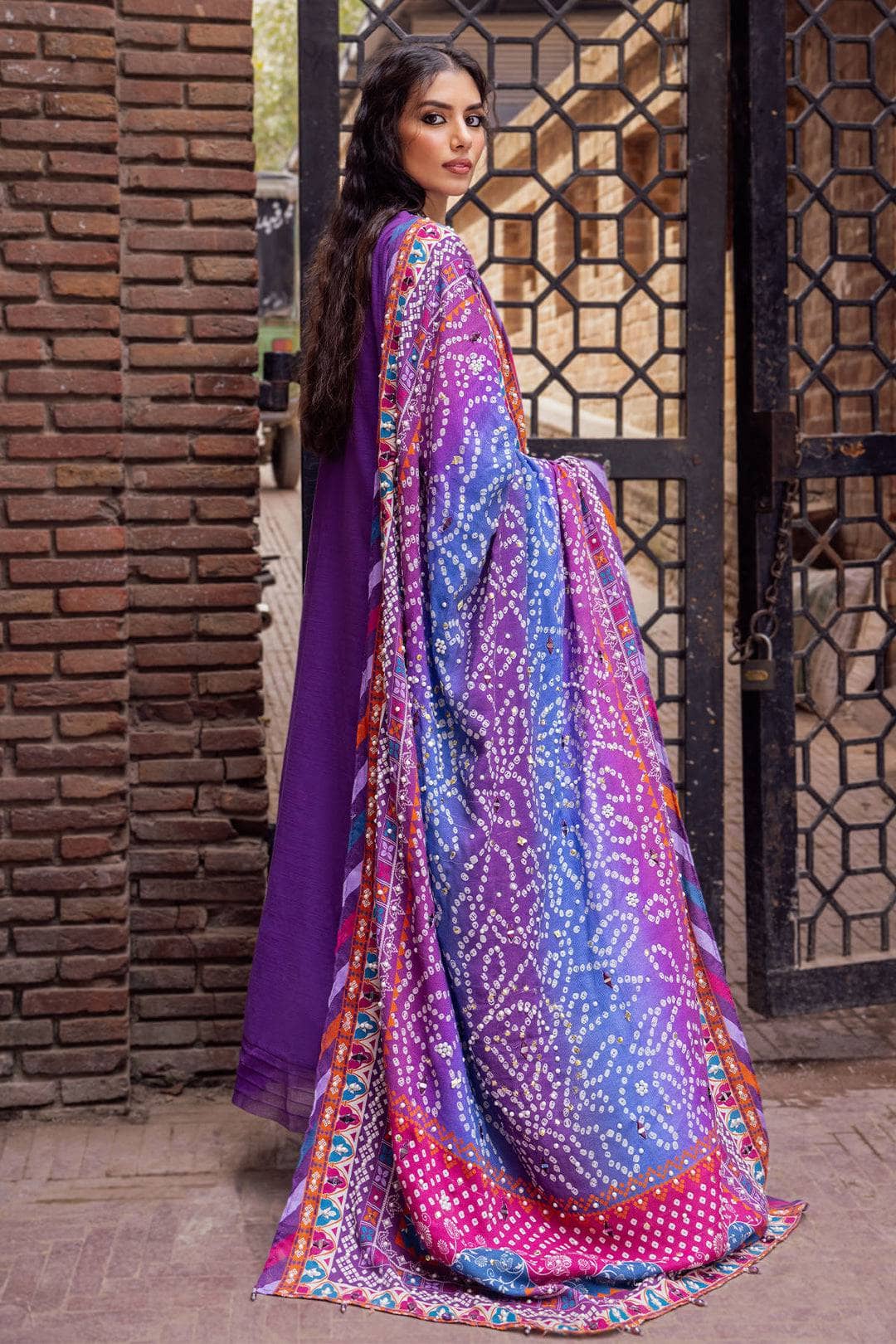 img_nureh_bazaar_chikankari_khaddar_awwal_boutique