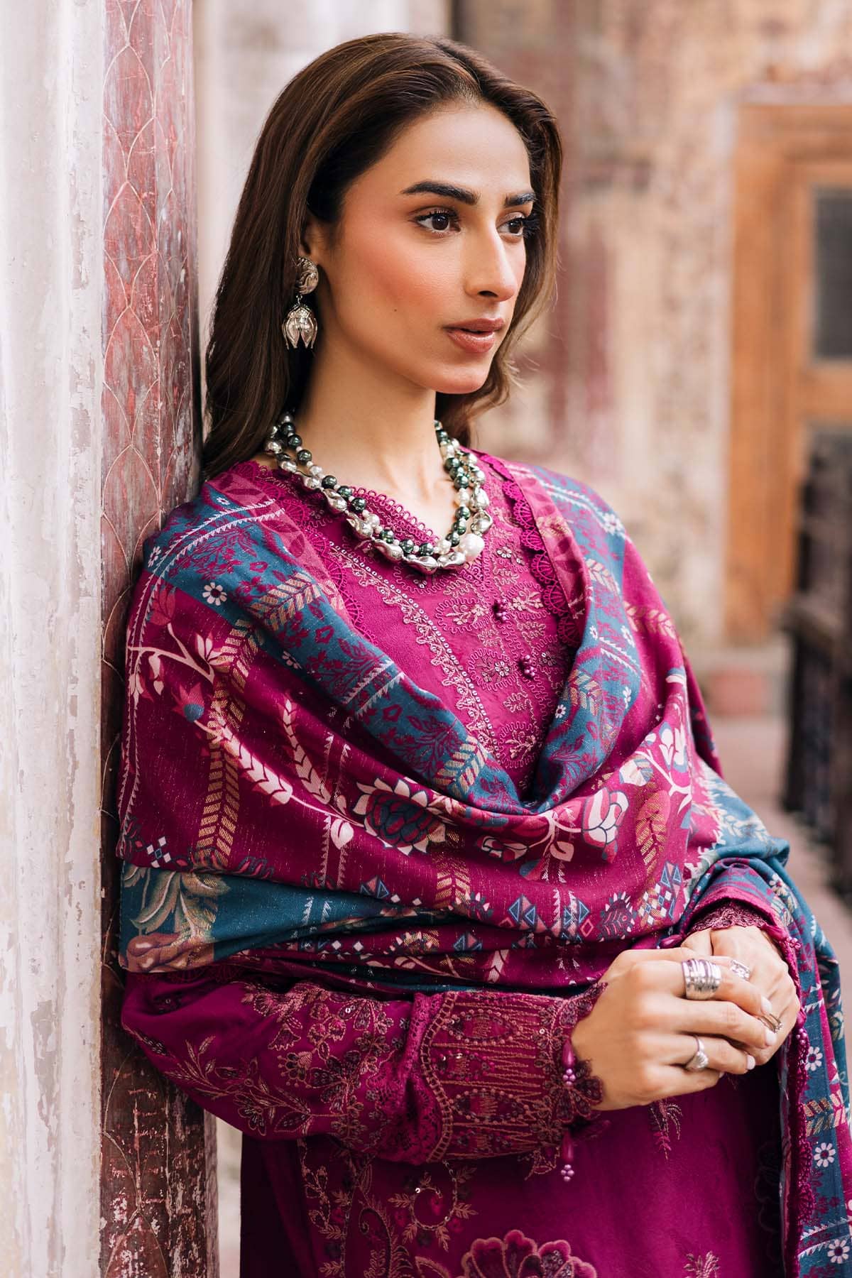 Nureh Maya Linen 25/NW 100