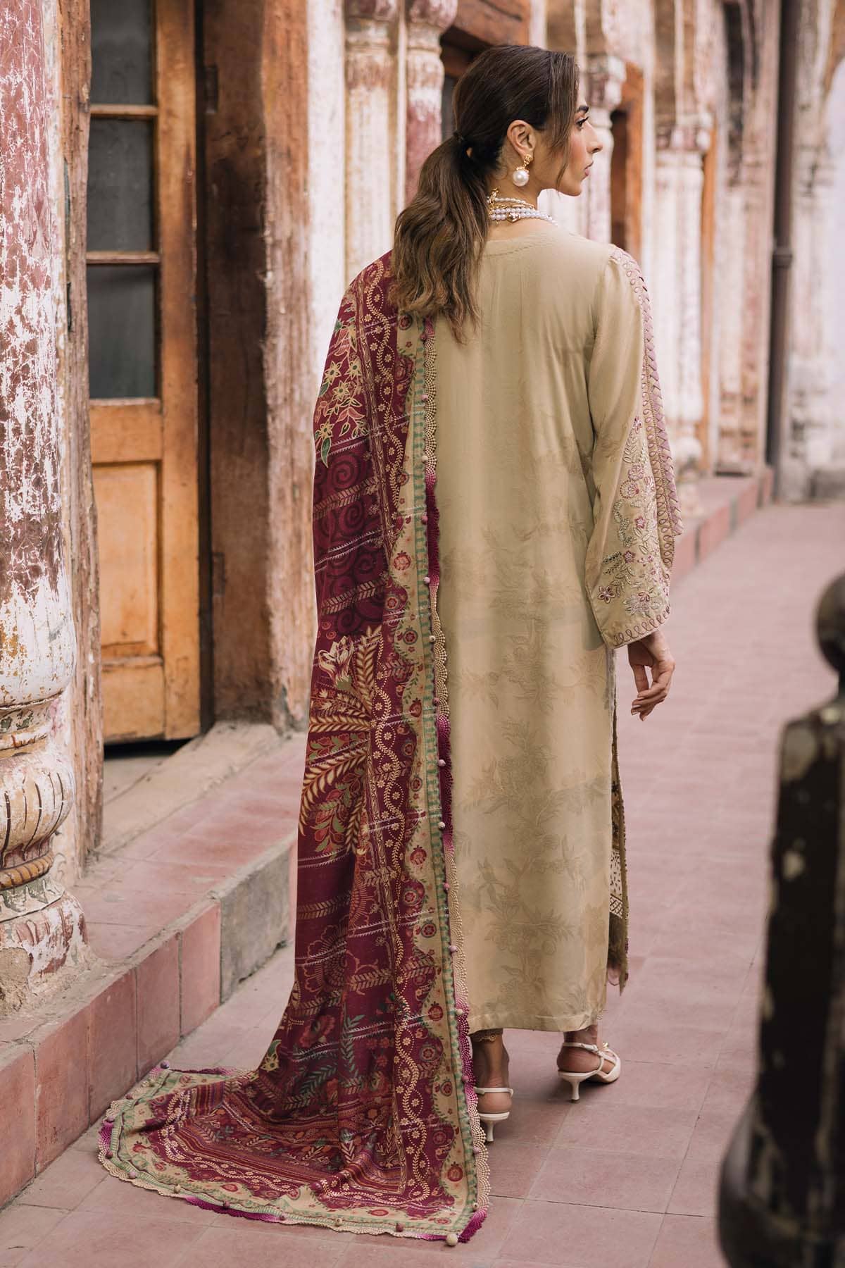 Nureh Maya Linen 25/NW 101