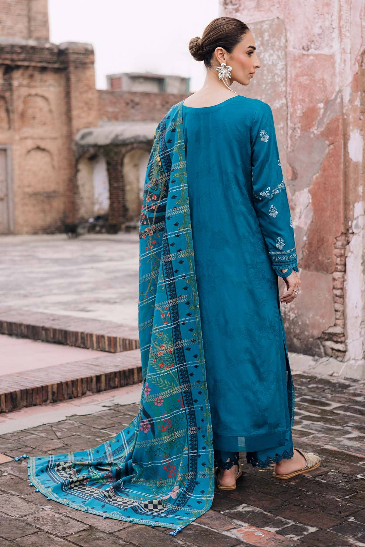 Nureh Maya Linen 25/NW 106