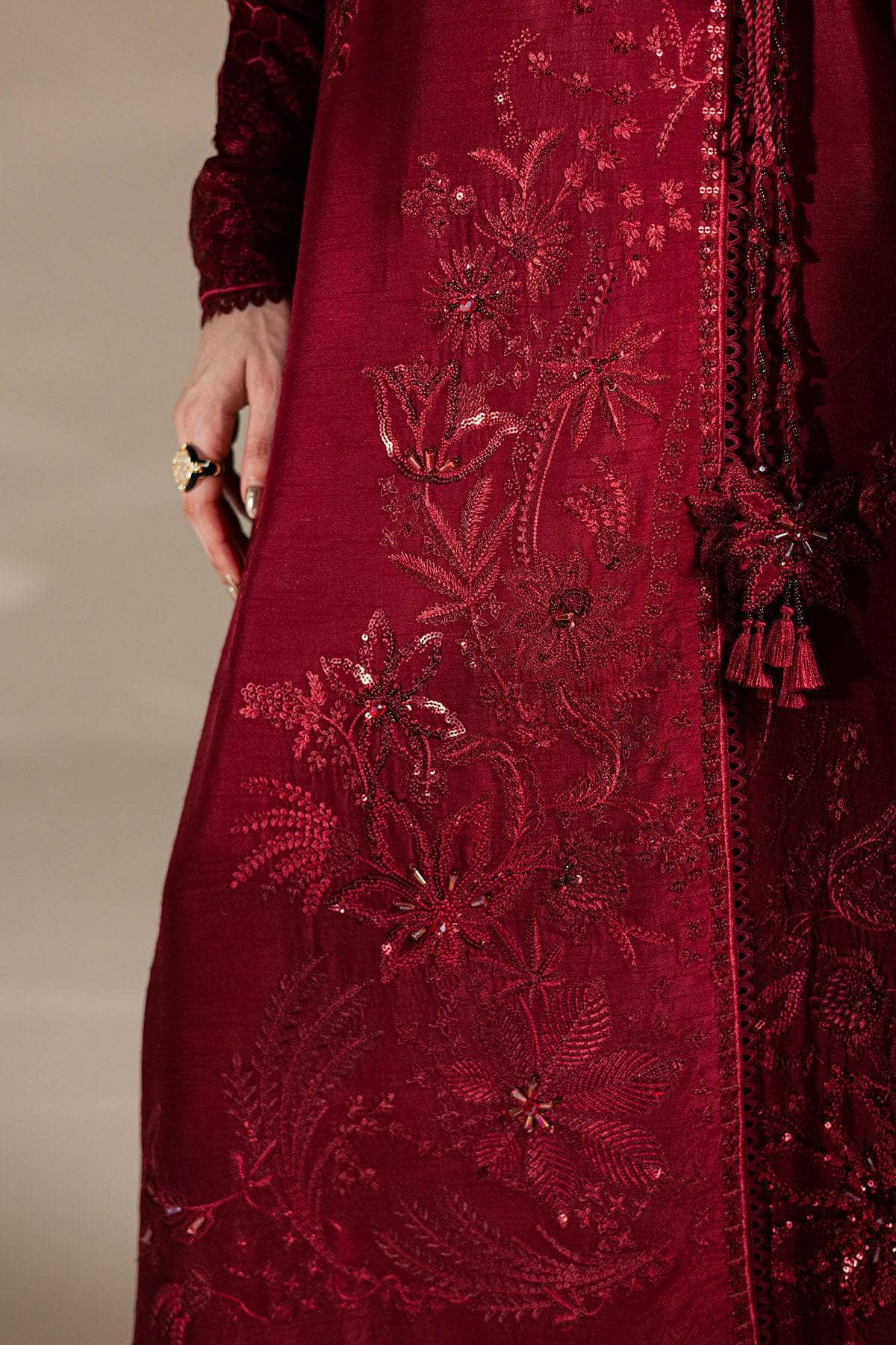 img_nureh_silk_awwal_boutique