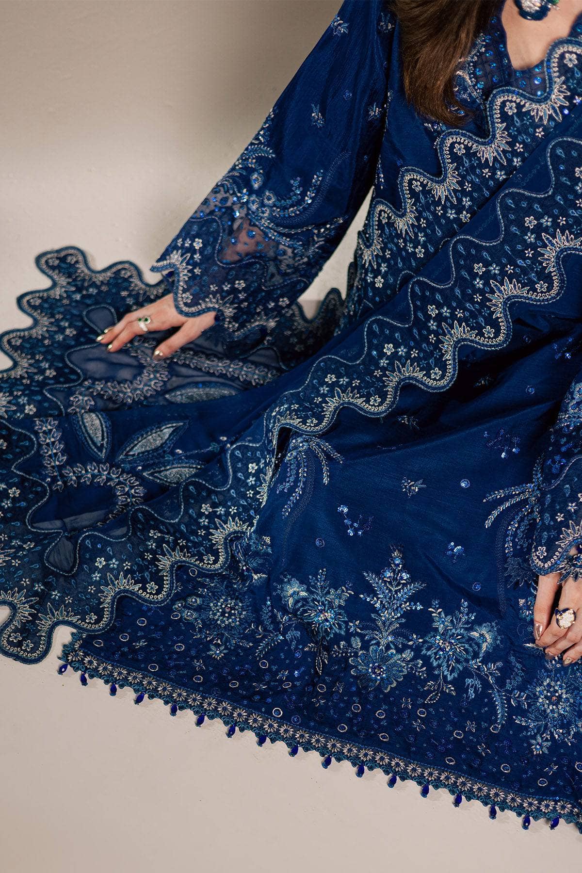 img_nureh_silk_awwal_boutique
