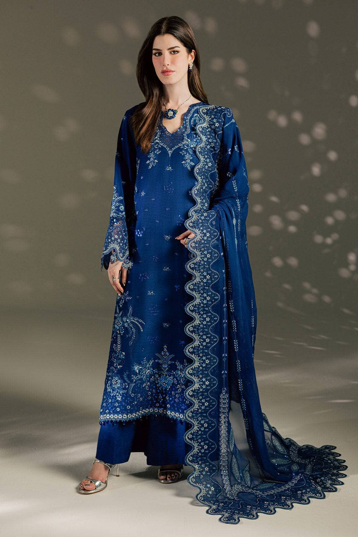 img_nureh_silk_awwal_boutique