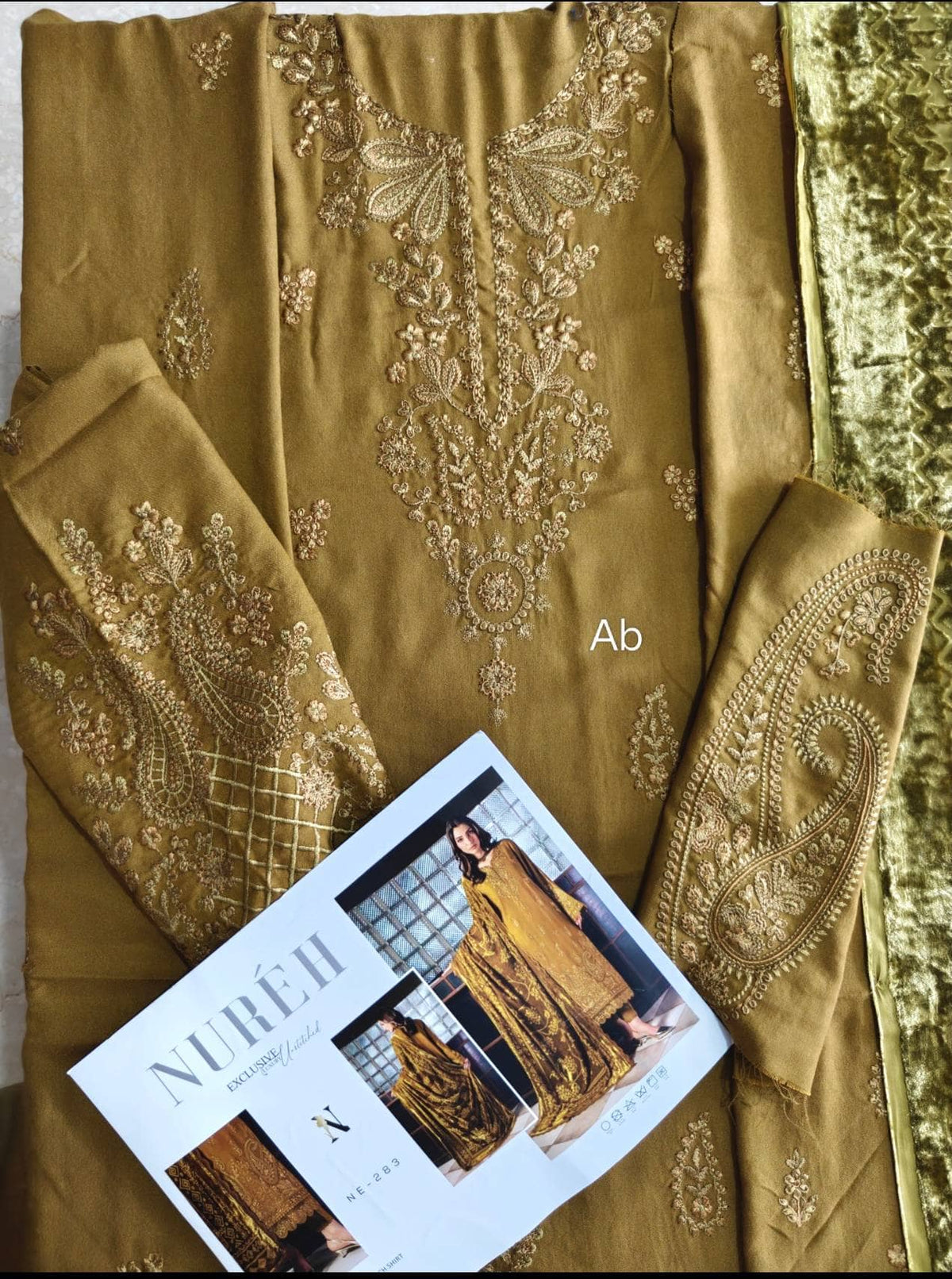Open Pics\Nureh Exclusive 26/Warm Leather Peach/ Velvet Palachi Shawl/NE-283
