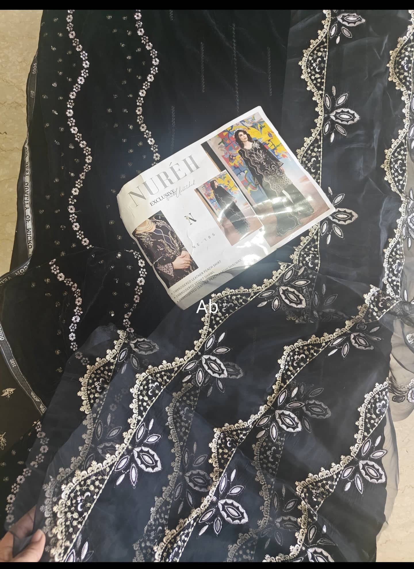 Nureh Velvet open pics Open Pic/Nureh Exclusive Luxury Formals/Velvet Embroideried Shawl/NE 185