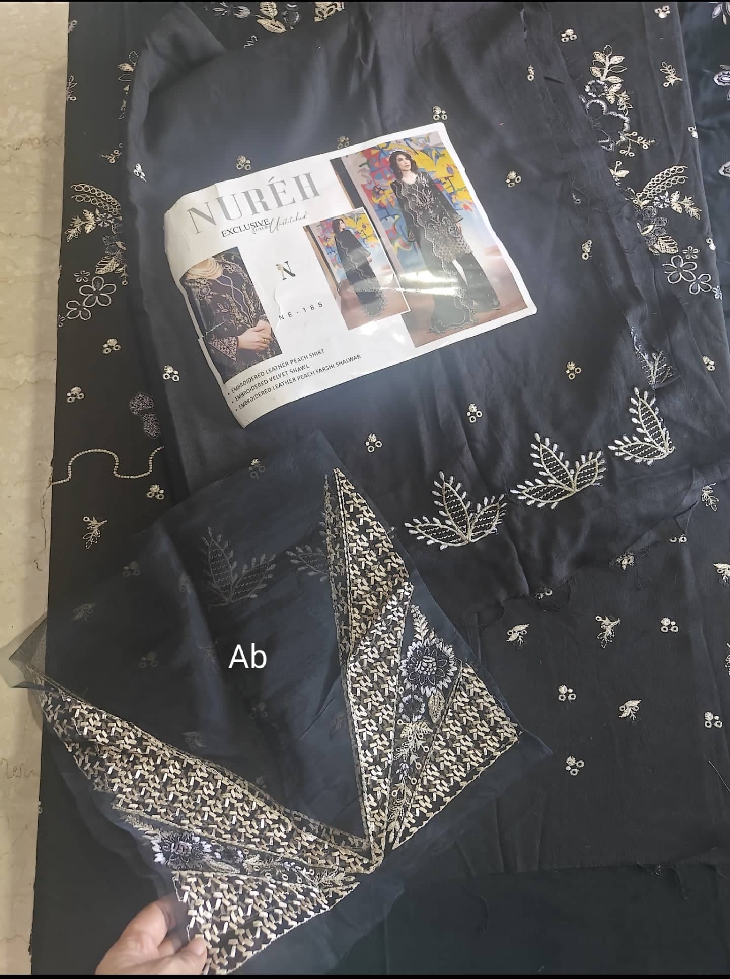 Nureh Velvet open pics Open Pic/Nureh Exclusive Luxury Formals/Velvet Embroideried Shawl/NE 185