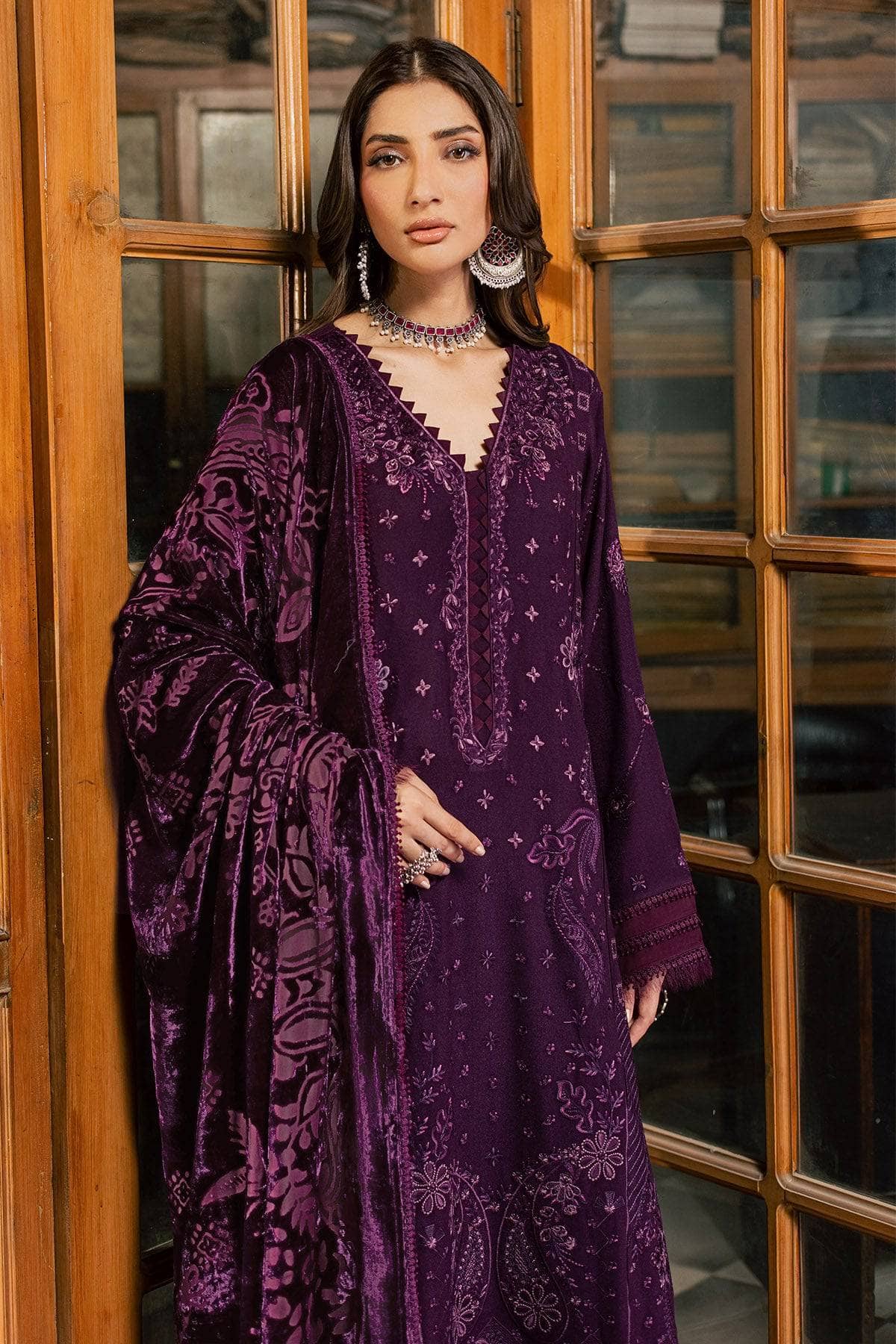 Nureh Exclusive 26/Warm Leather Peach/ Velvet Palachi Shawl/NE-284NE 28
