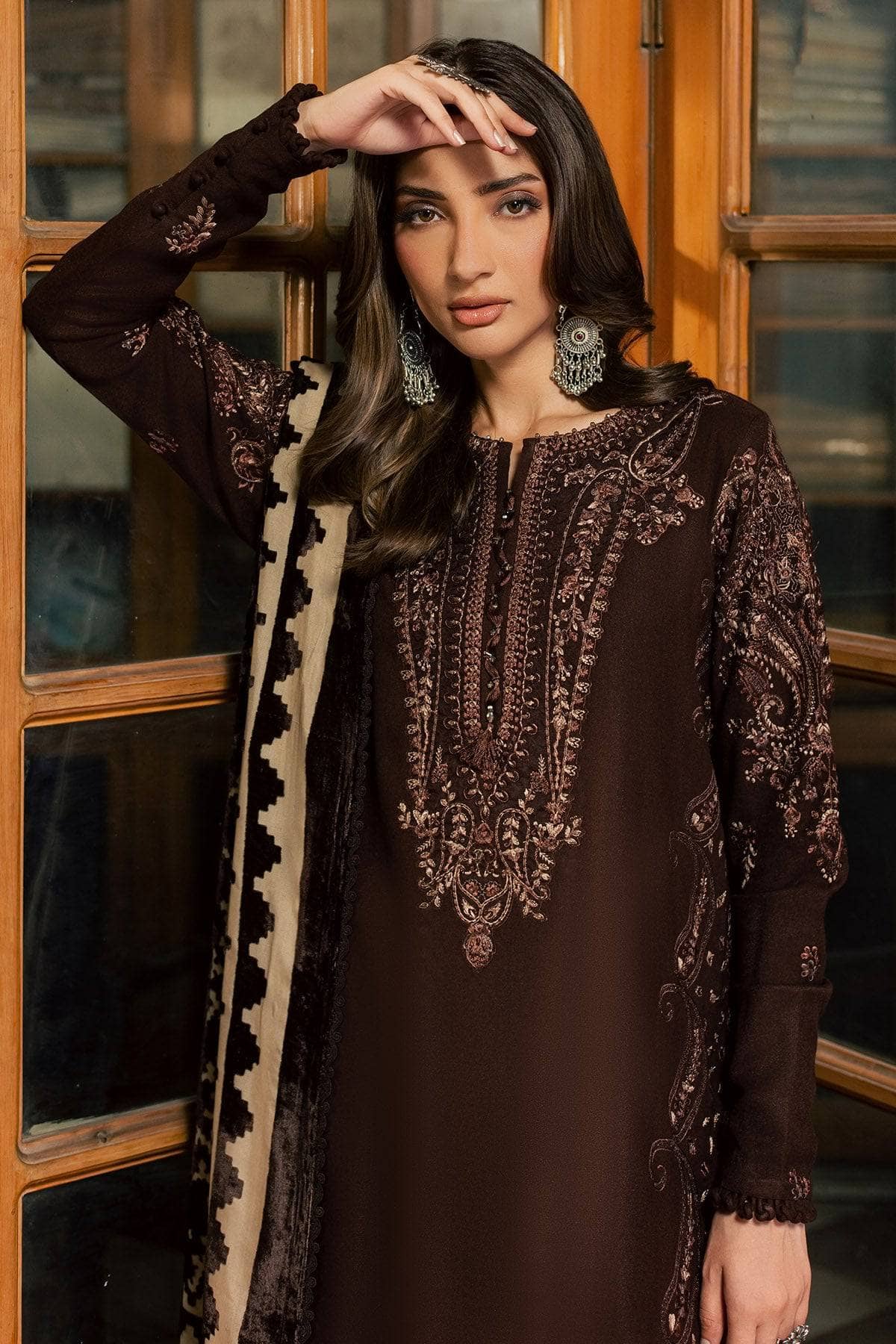 Nureh Exclusive 26/Warm Leather Peach/ Velvet Palachi Shawl/NE 285