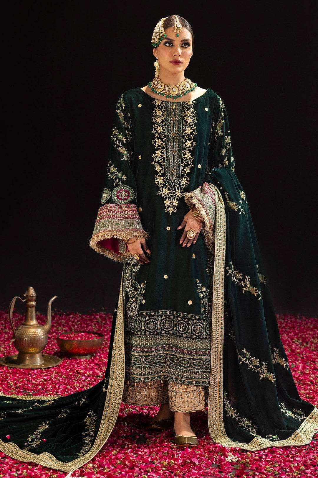 img_nureh_velvet_awwal_boutique