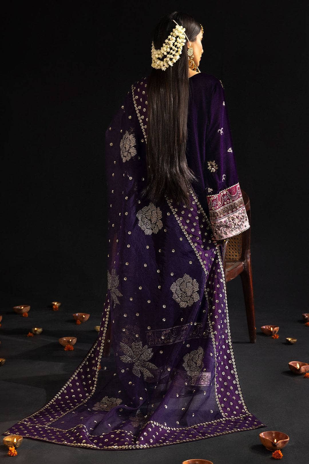 img_nureh_velvet_awwal_boutique