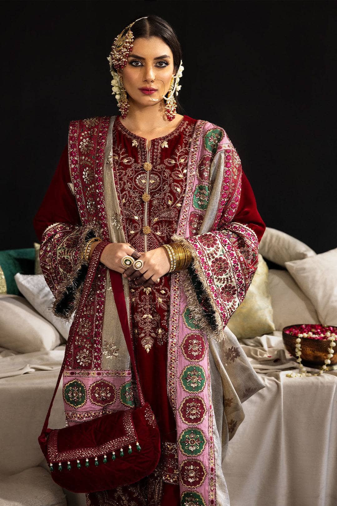 img_nureh_velvet_awwal_boutique