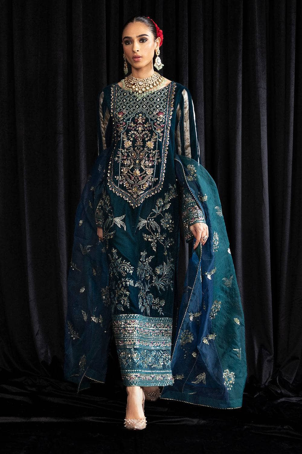 img_nureh_maya_velvet_awwal_boutique