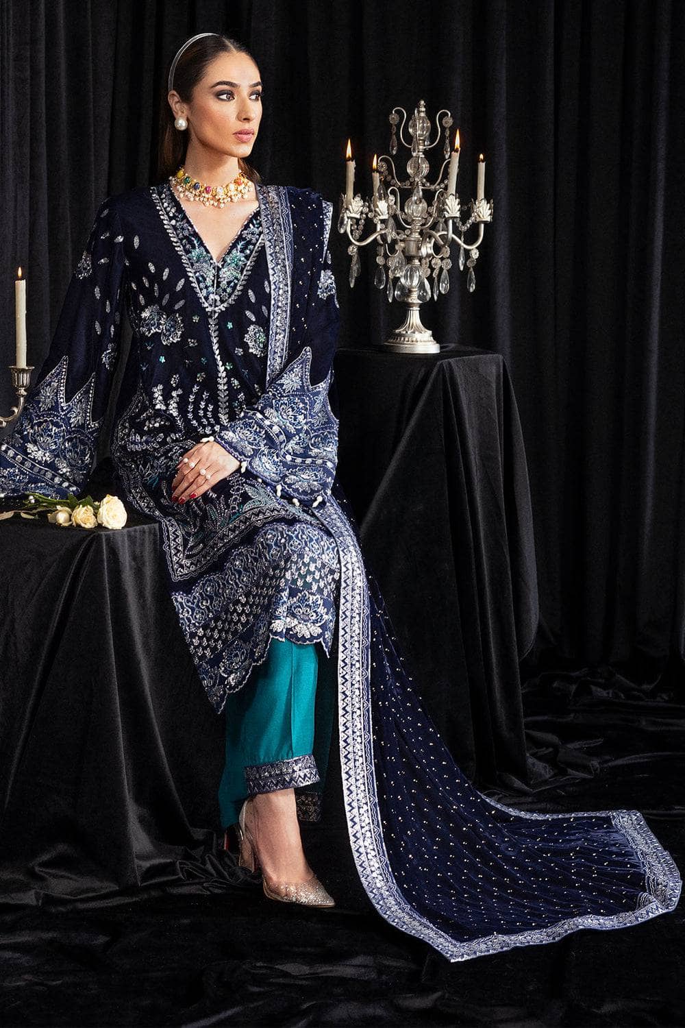 img_nureh_maya_velvet_awwal_boutique