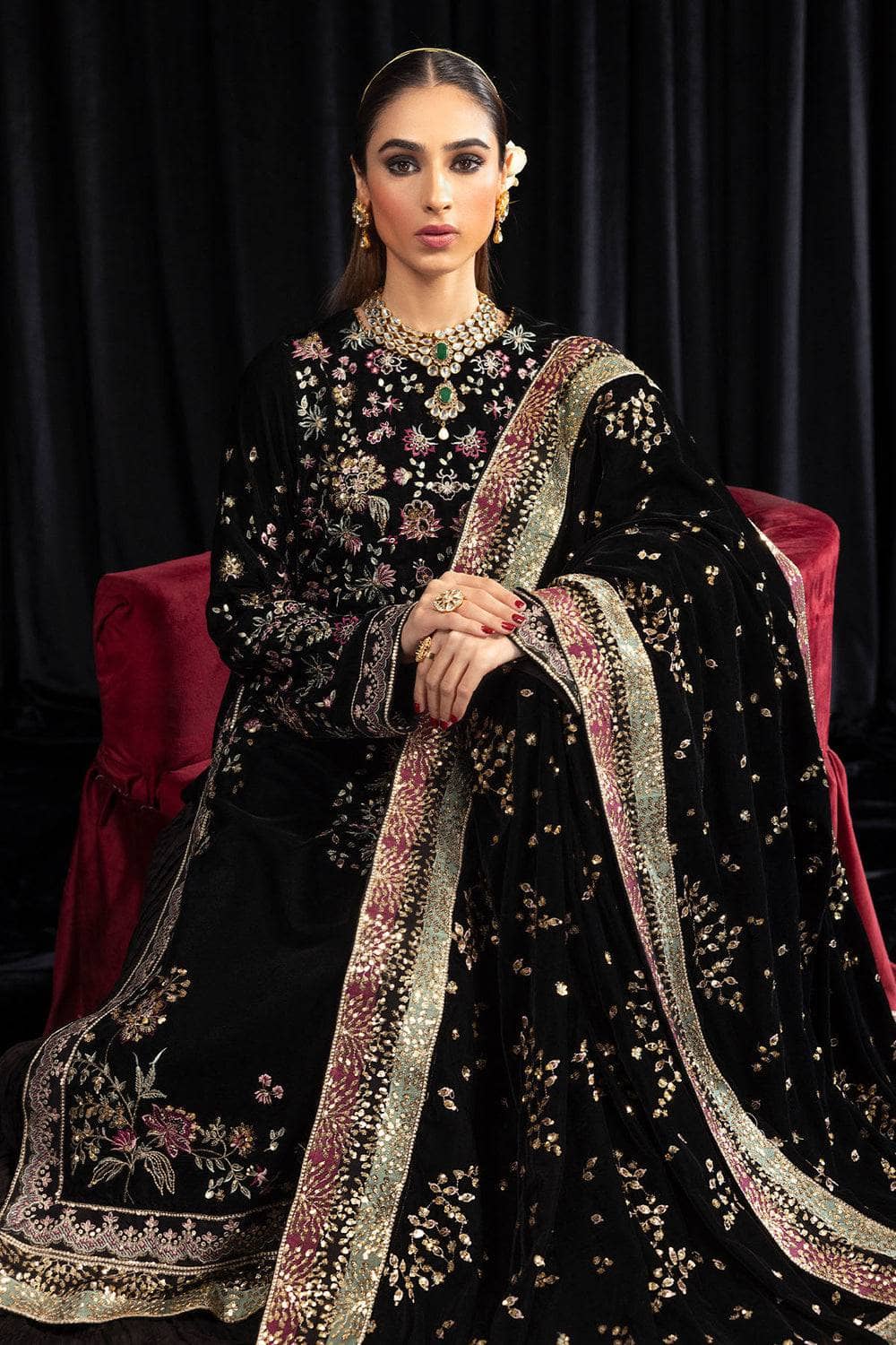 img_nureh_maya_velvet_awwal_boutique