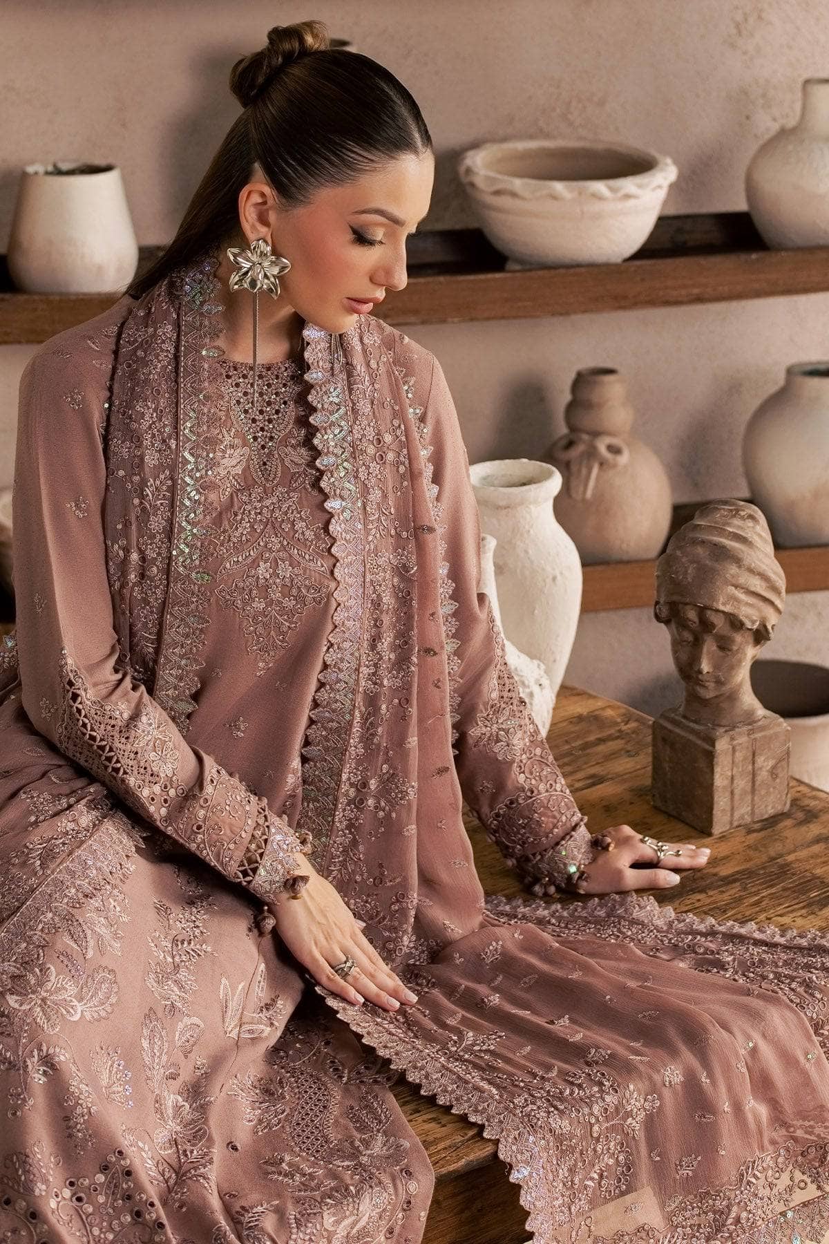 img_nureh_karandi_luxury_winter_formals_awwal_boutique